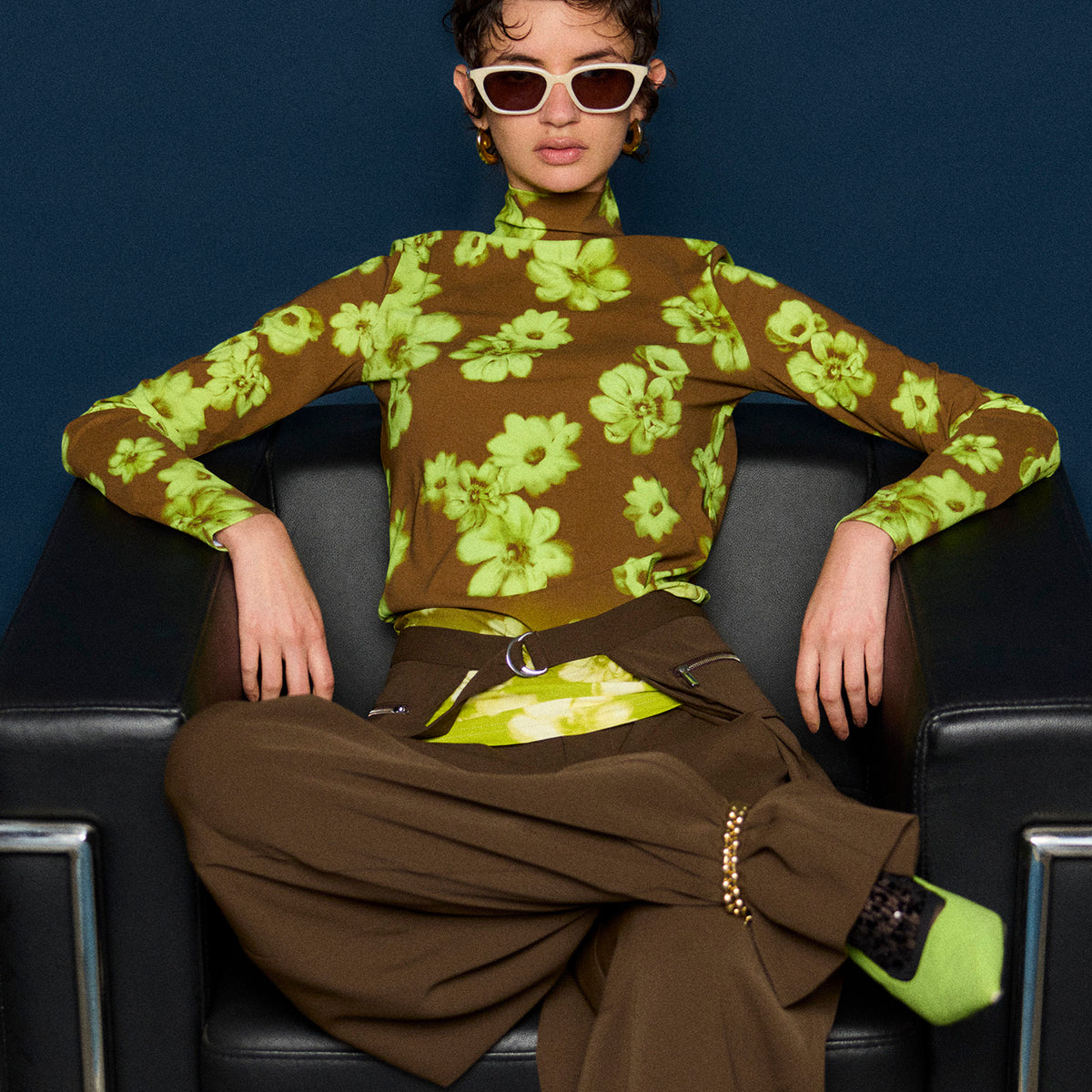 Gradient Turtle Flower Top