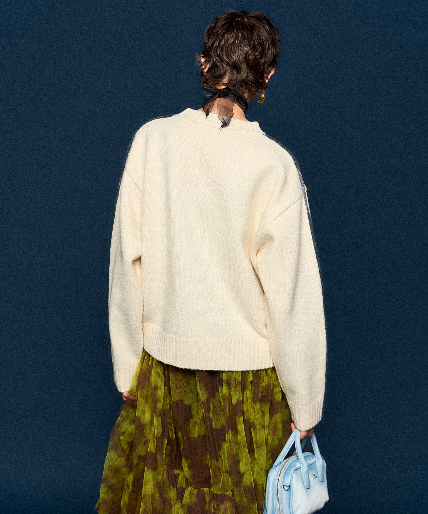 MOVE FORWARD logo knit