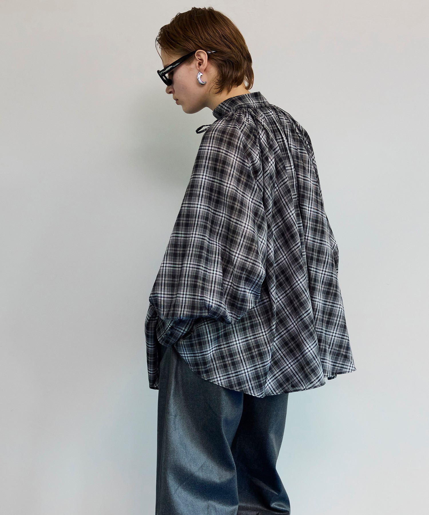 【26SPRING PRE-ORDER】V-neck voluminous blouse