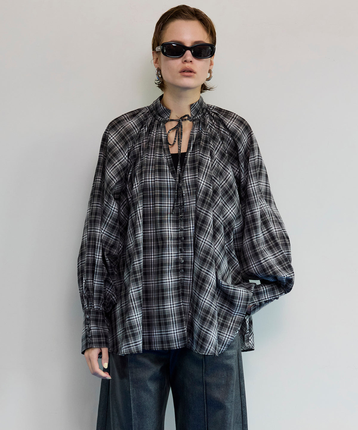 【26SPRING PRE-ORDER】V-neck voluminous Blouse