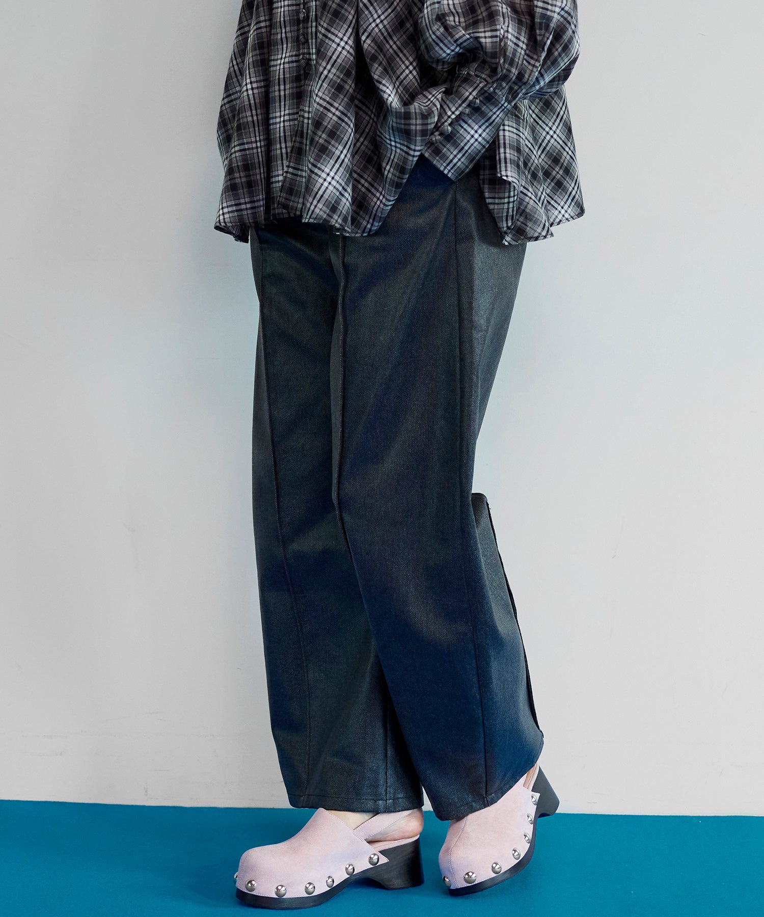 【26SPRING PRE-ORDER】Center Pin Tuck Denim Pants