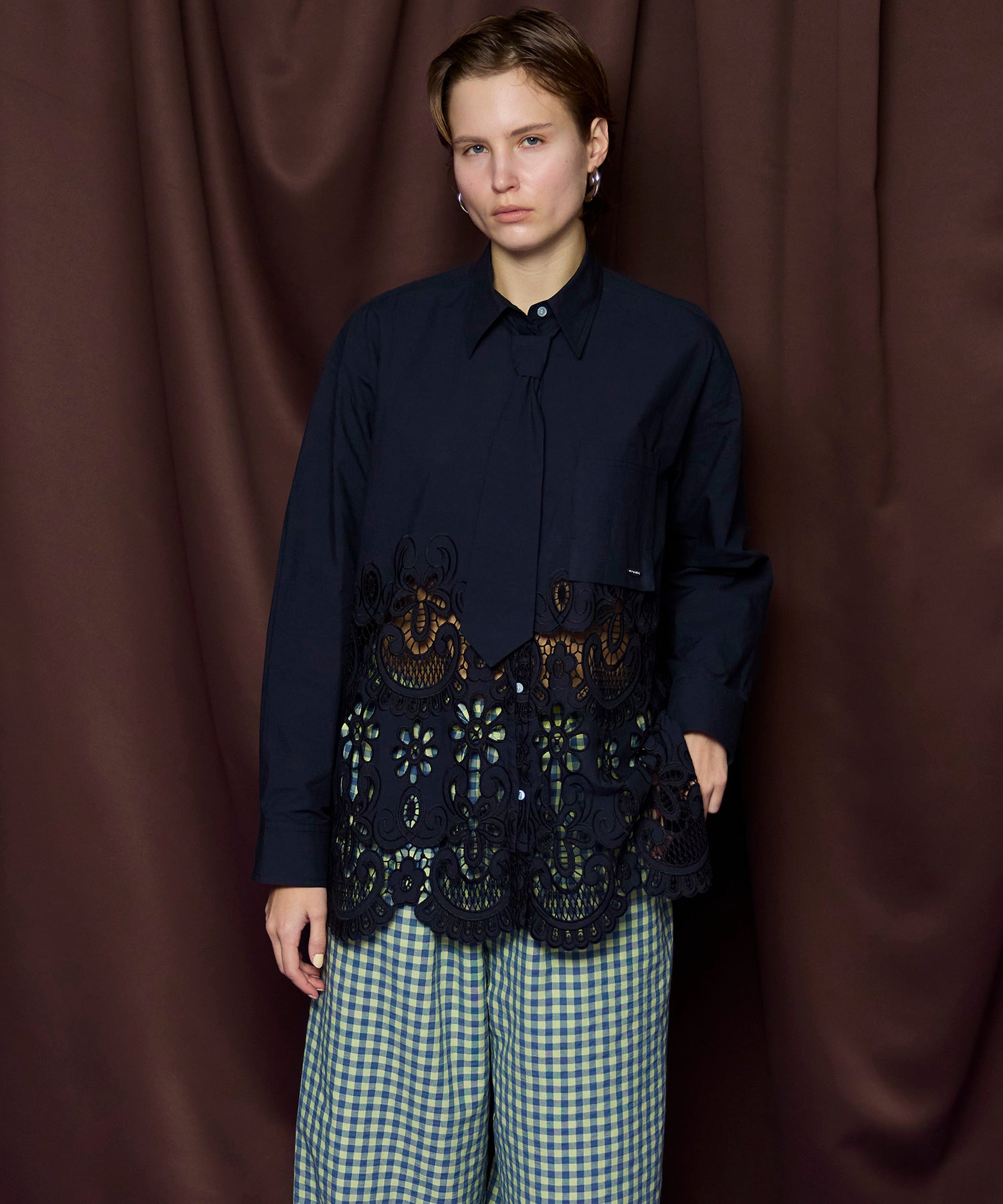 【26SPRING PRE-ORDER】Hem Embroidery Tie Shirt