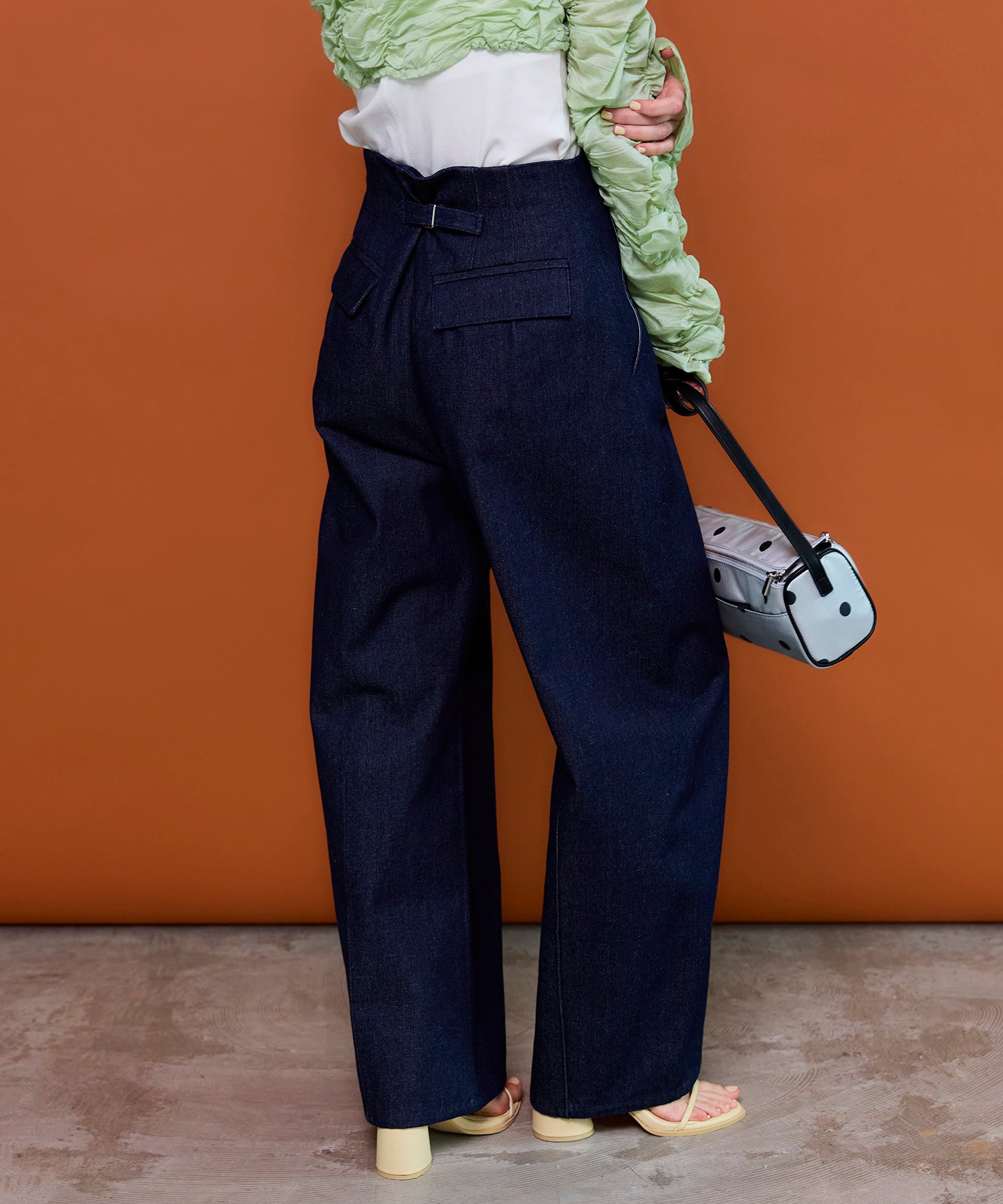 【26SPRING PRE-ORDER】Center Pin Tuck Denim Pants