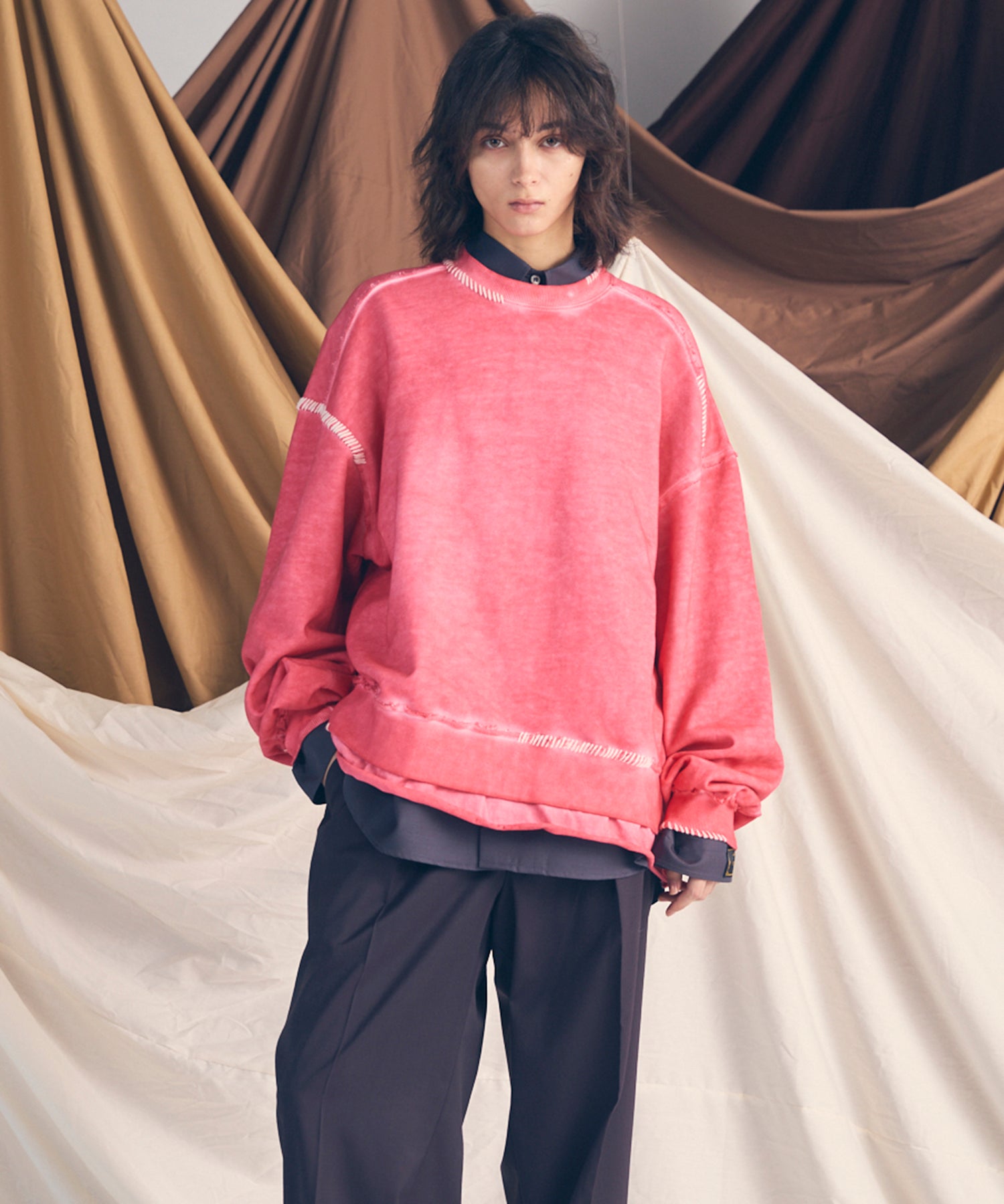 重量重量汗水绣花损伤超染色船员脖子套头衫