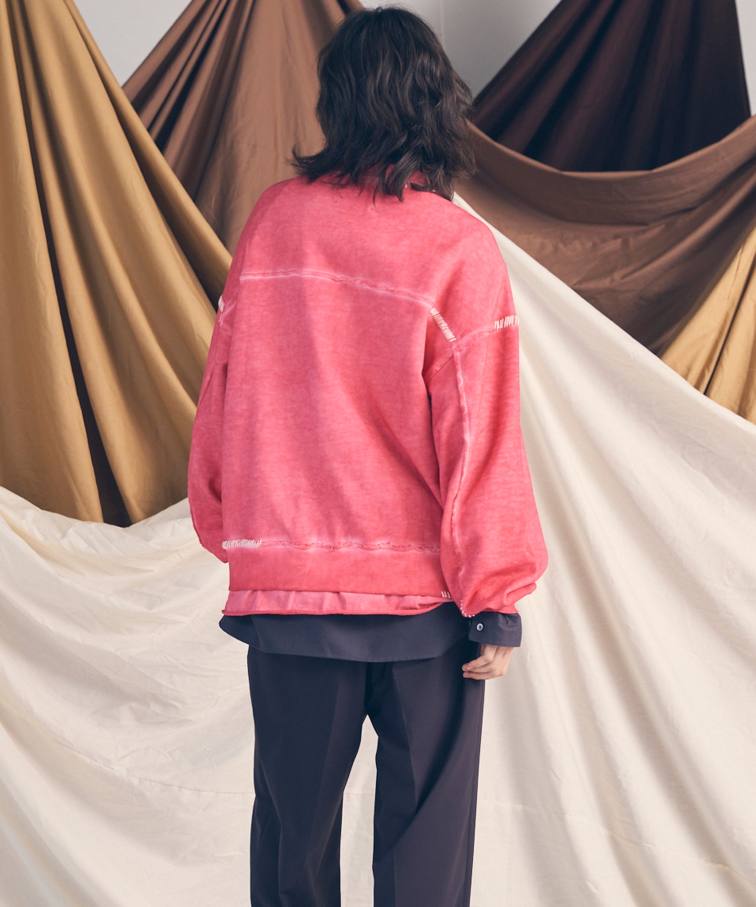 重量重量汗水绣花损伤超染色船员脖子套头衫