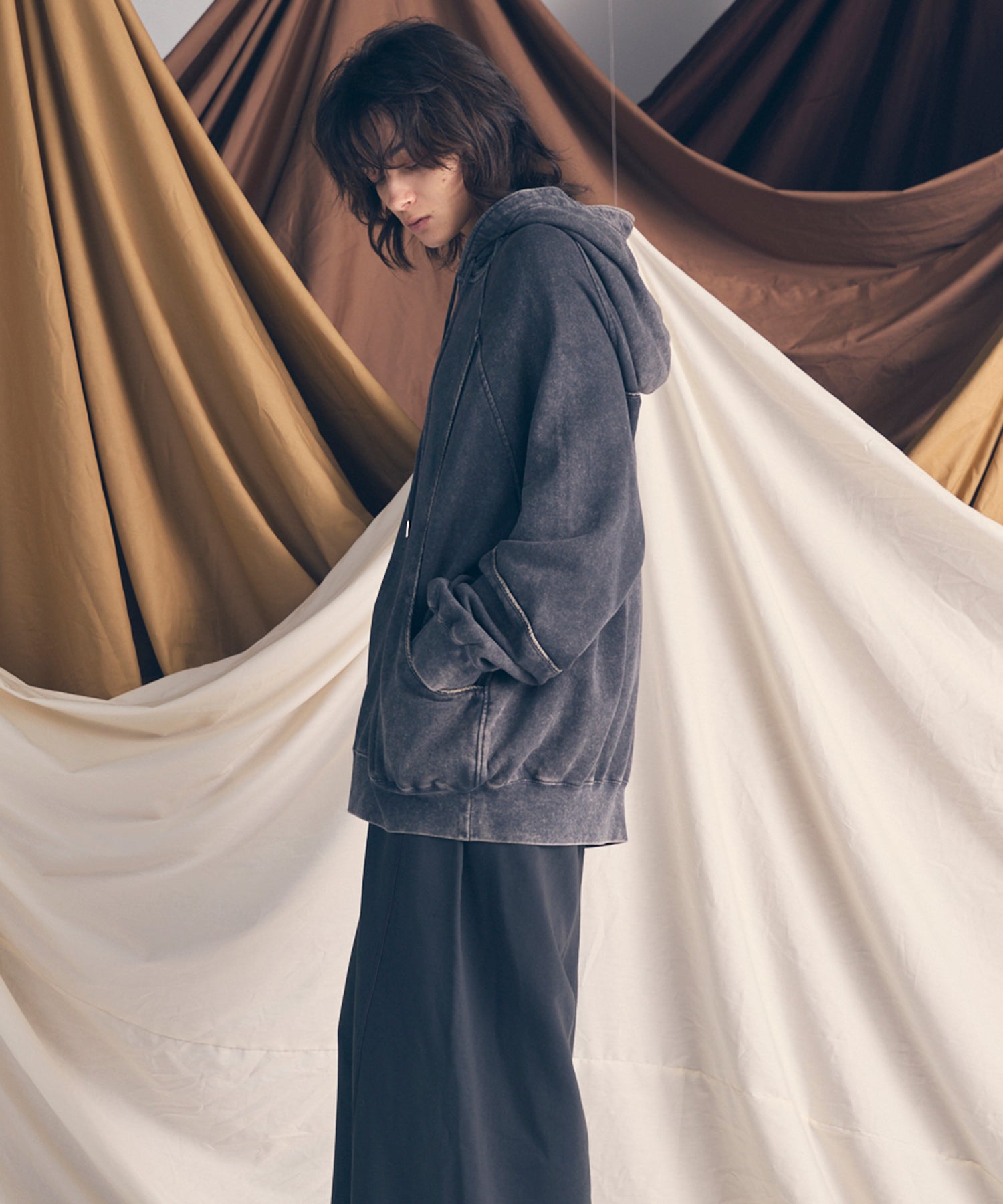 [25AW PRE-ORDER] Nuance Graphics Hand Stitching Long Sleeve TEE