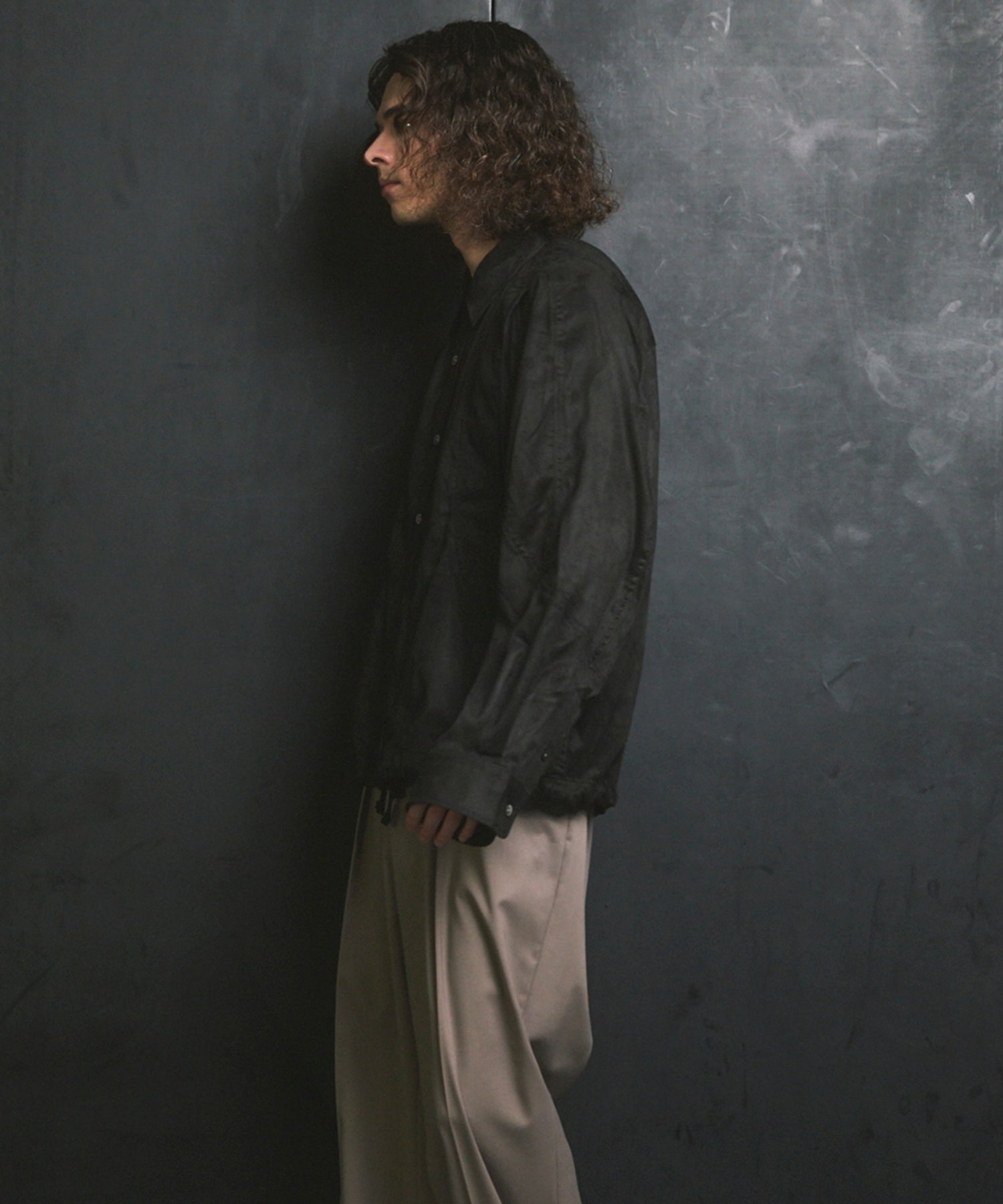 Curve Pocket A Light Eco Suede Shirt