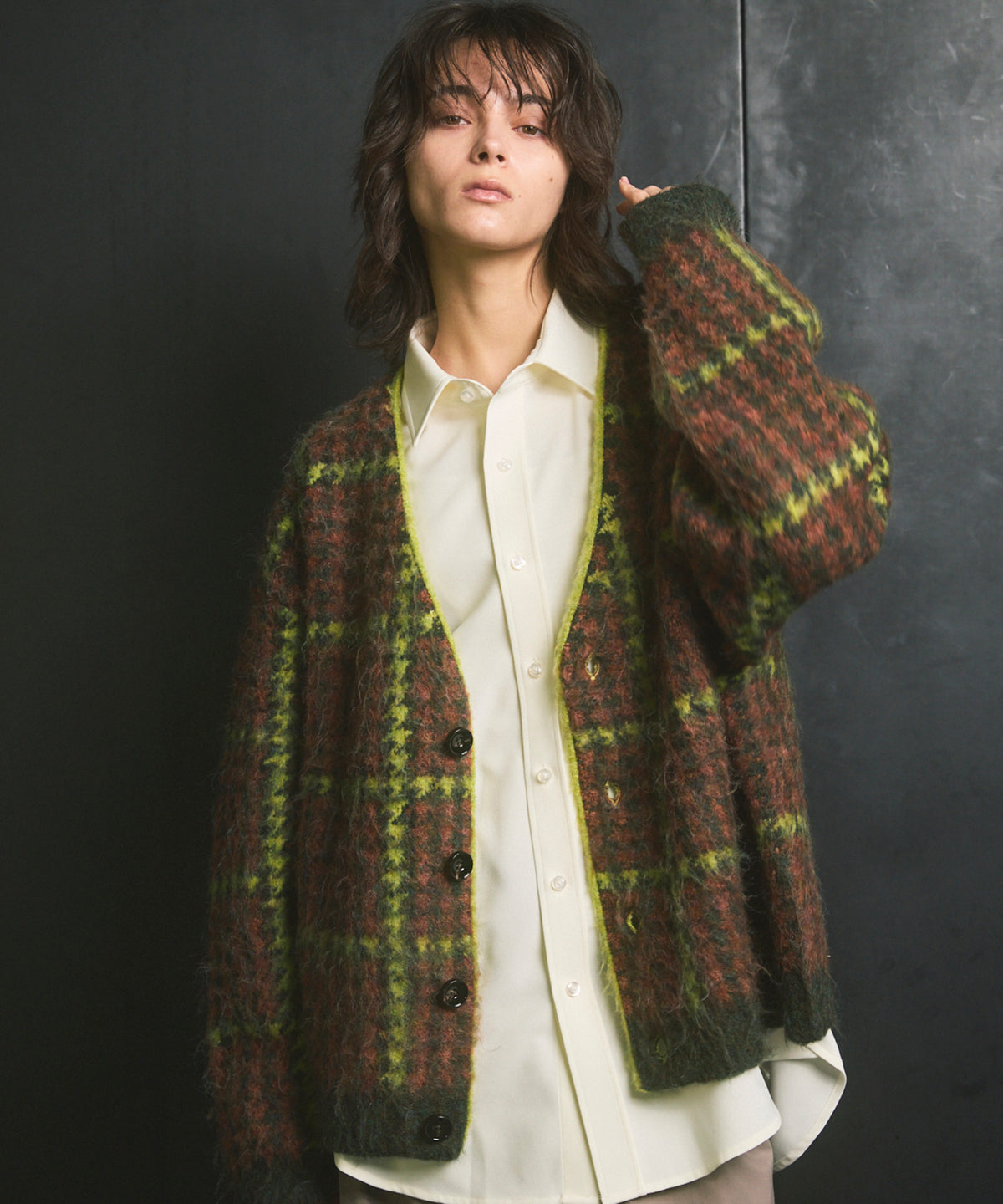 【PRE-ORDER】5G Plaid Pattern Shaggy Knit V-neck Cardigan