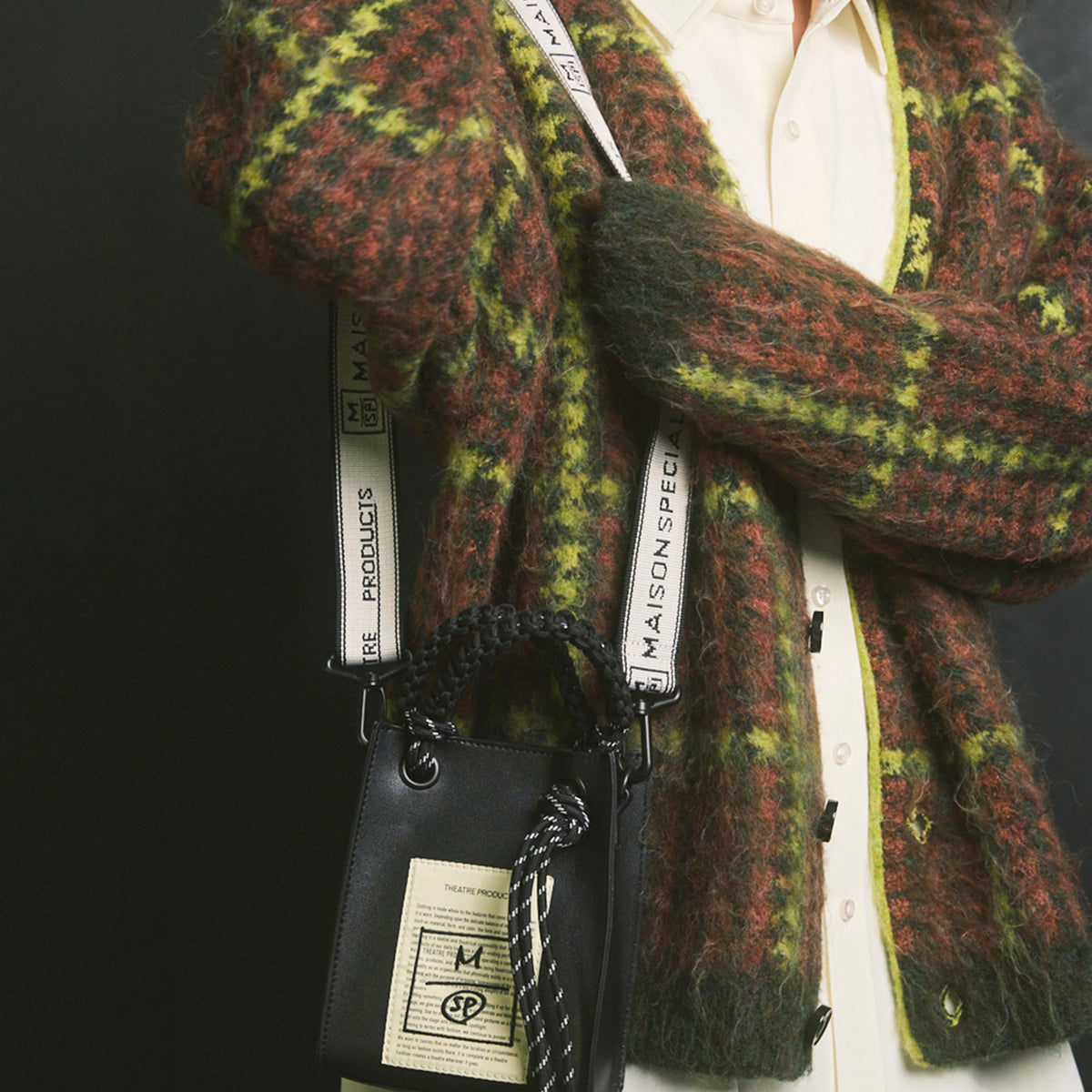 251103_1298_1200x1200_crop_cen