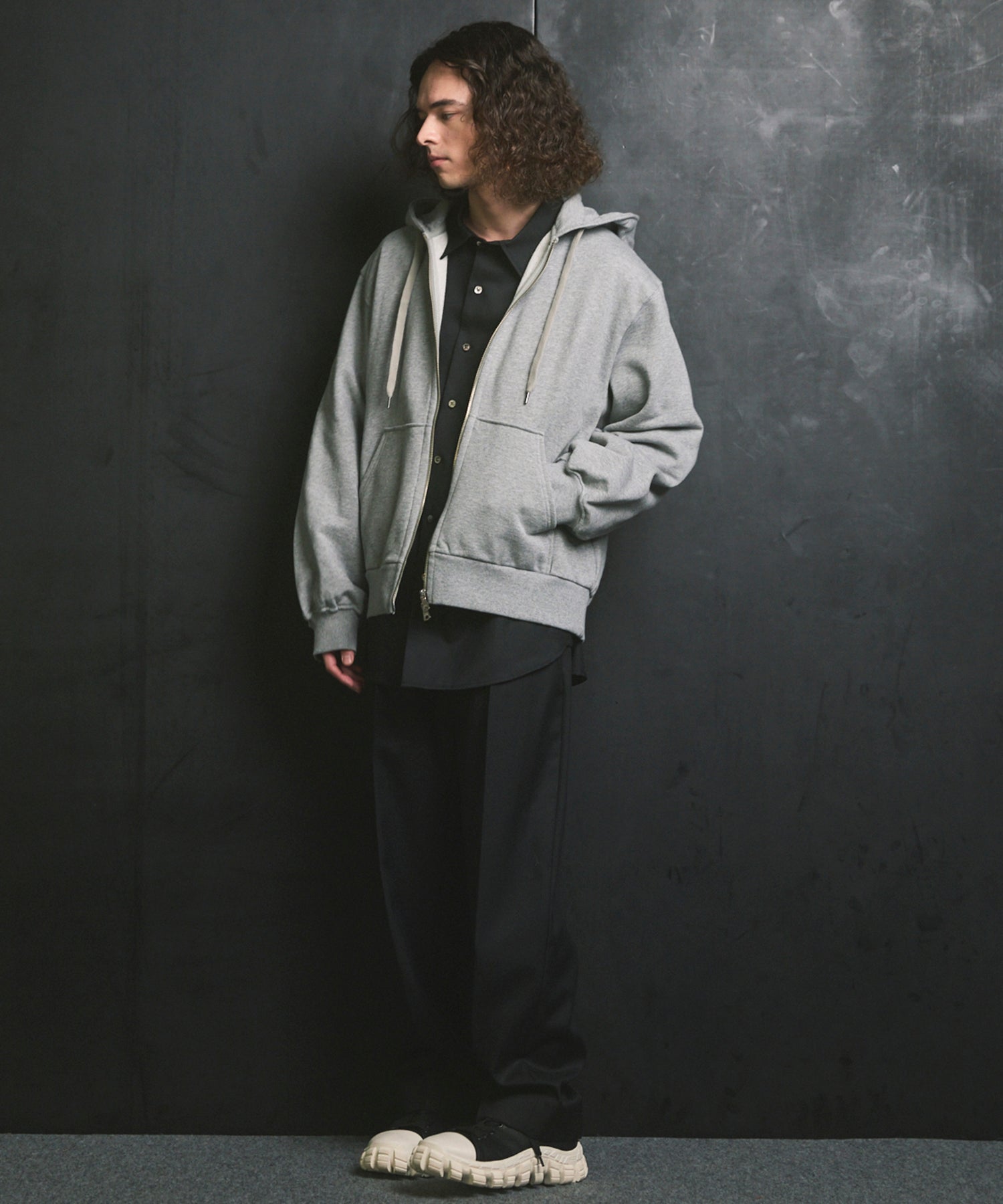 [25AW PRE-ORDER] Nuance Graphics Hand Stitching Long Sleeve TEE