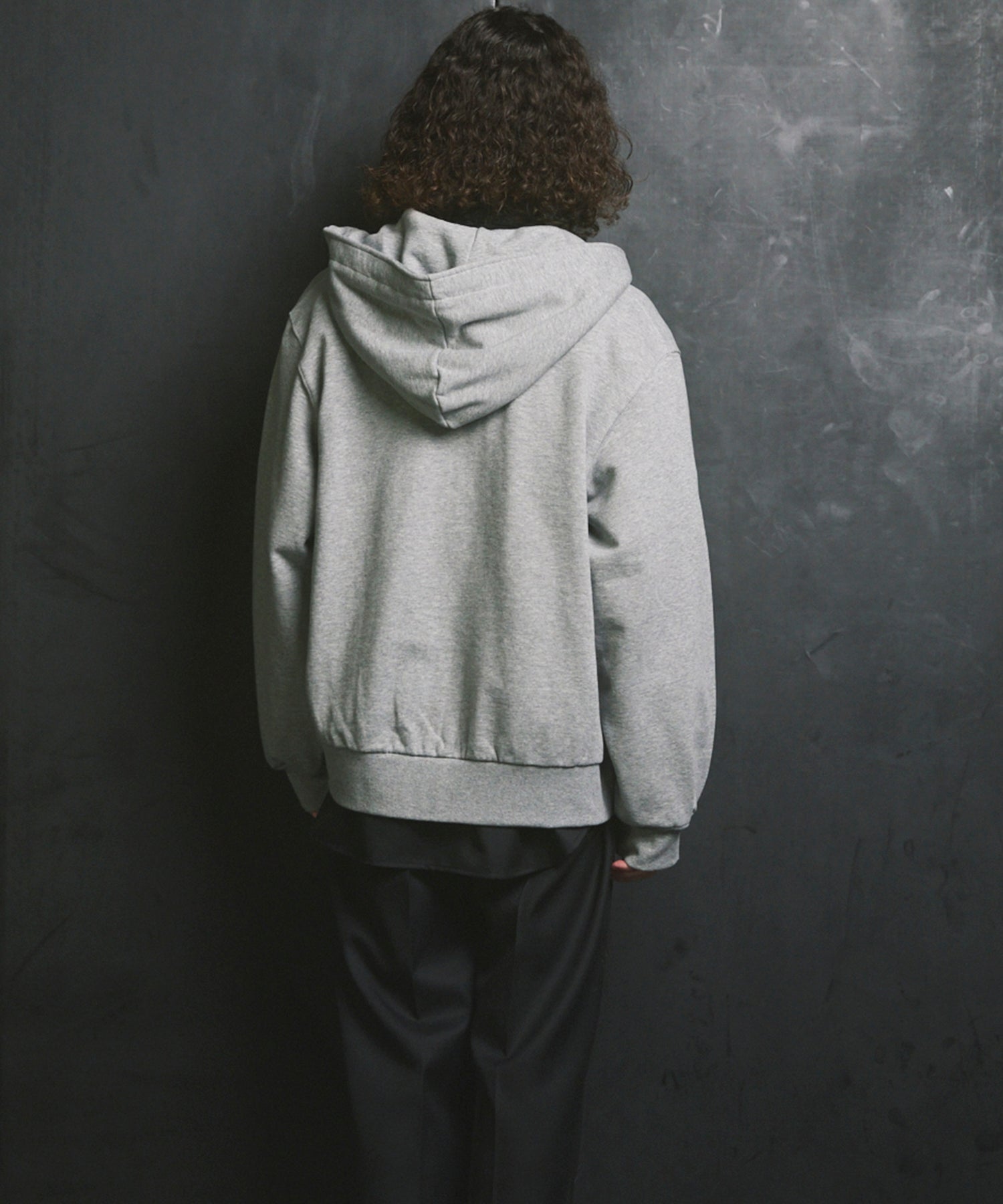 [25AW PRE-ORDER] Nuance Graphics Hand Stitching Long Sleeve TEE