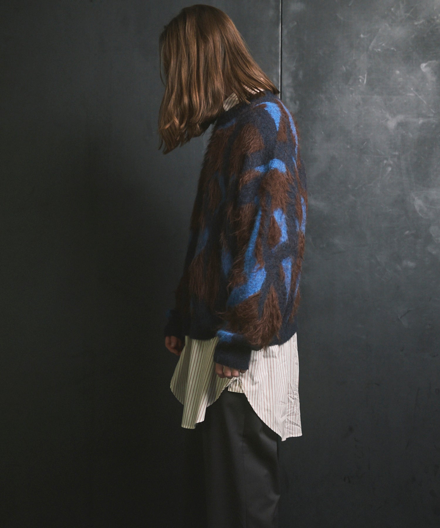 Gradation Short Length Prime-Over V-Neck Knit Pullover