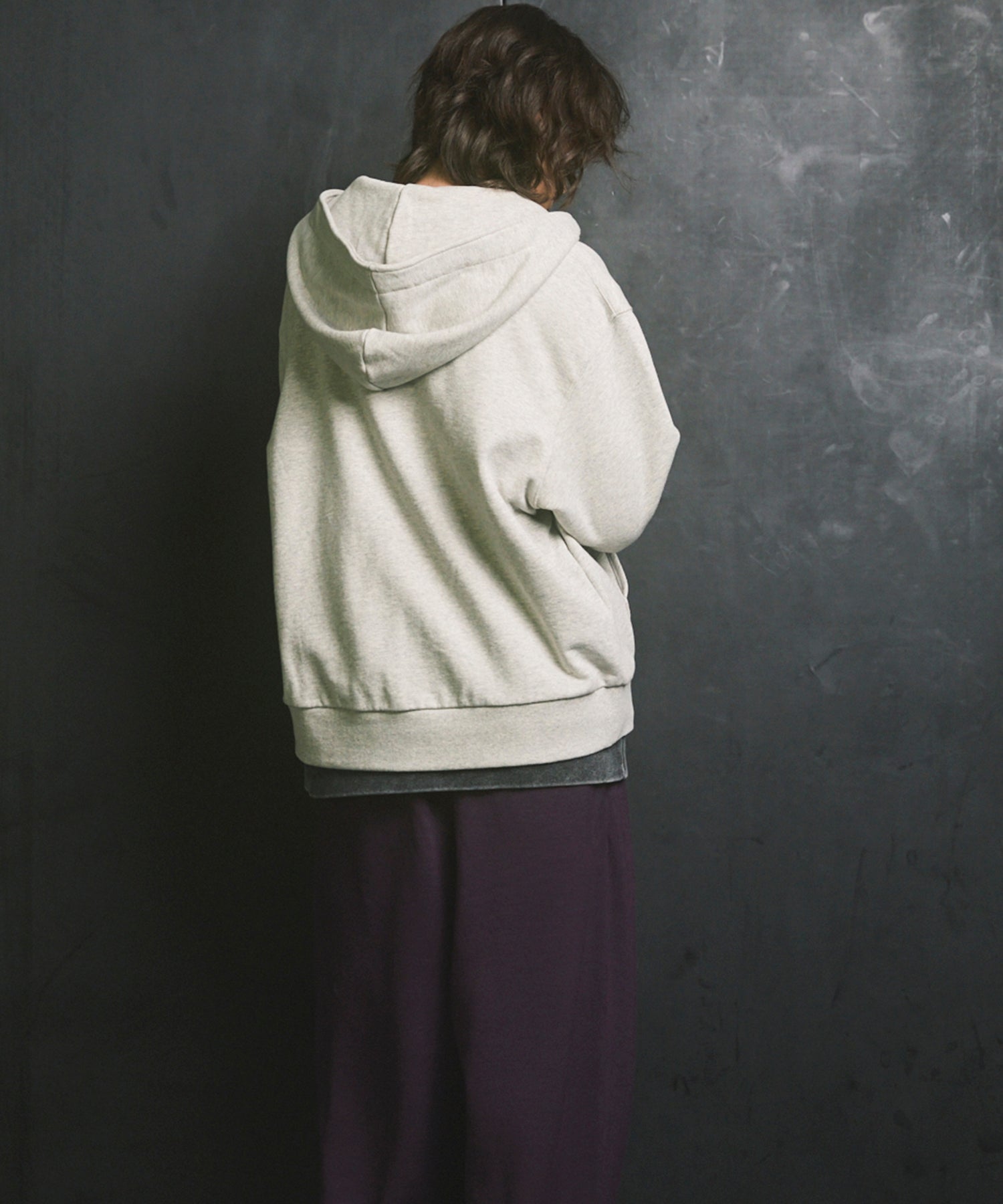 [25AW PRE-ORDER] Nuance Graphics Hand Stitching Long Sleeve TEE