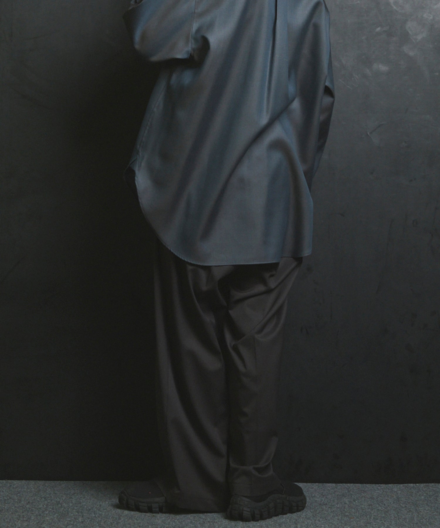 울 믹스 부드러운 연속 견인짜리 넓은 바지