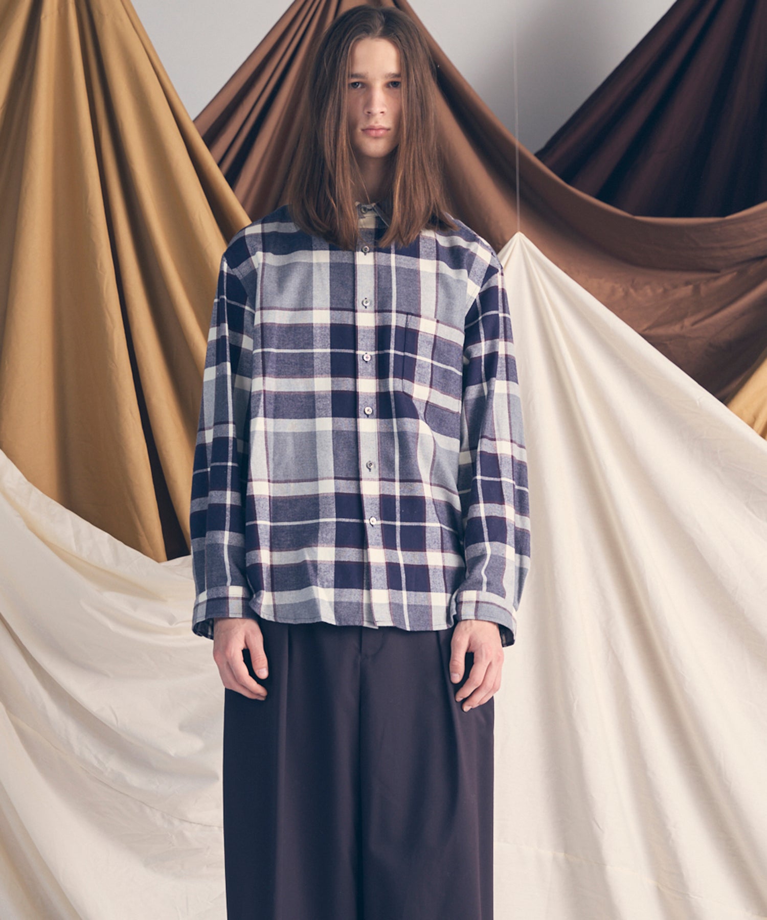 [意大利死库织物]原始的常规领绒布衬衫