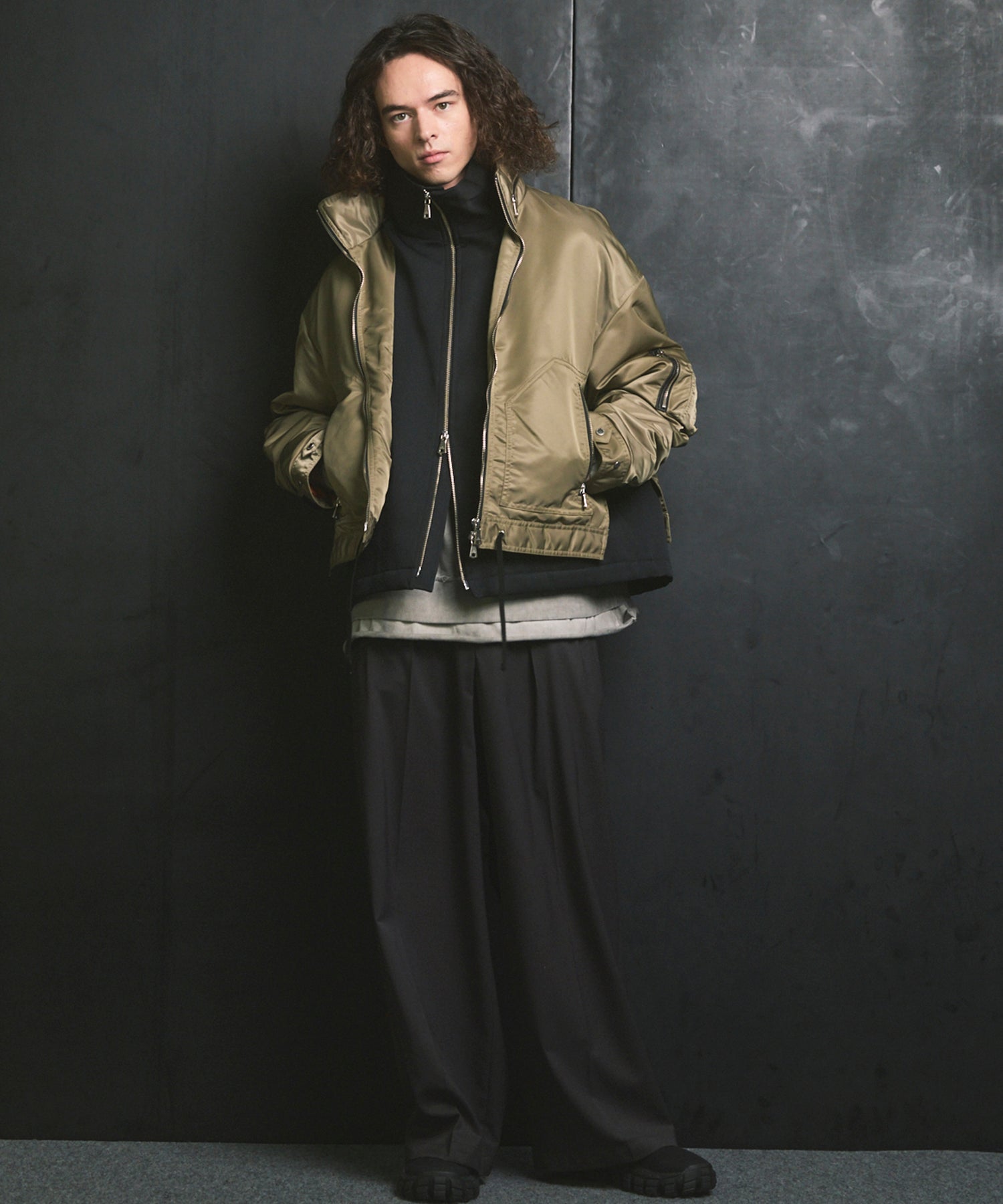 울 믹스 부드러운 연속 견인짜리 넓은 바지