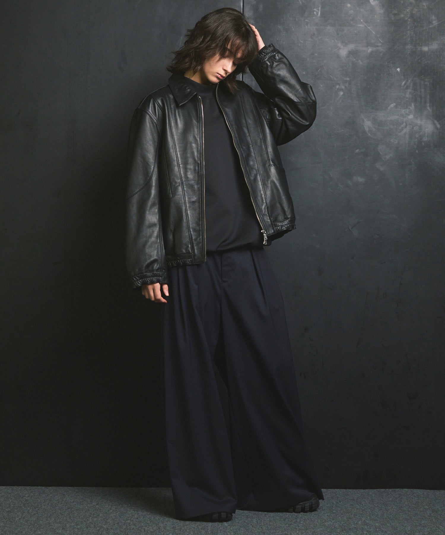 羊毛混合光滑的宽宽松裤子