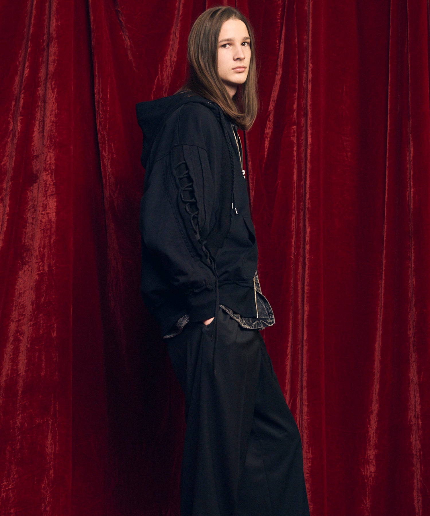 [25AW PRE-ORDER] Nuance Graphics Hand Stitching Long Sleeve TEE