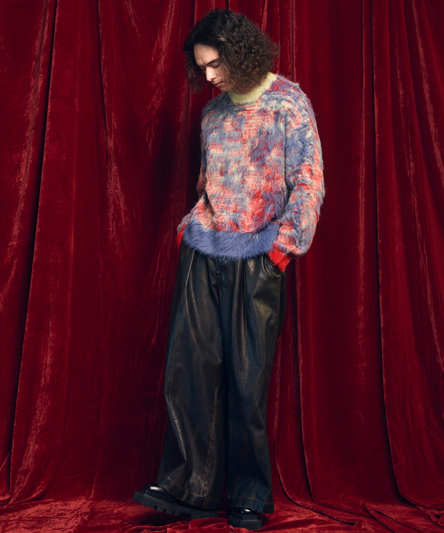 인공 가죽 핀 턱 넓은 바지