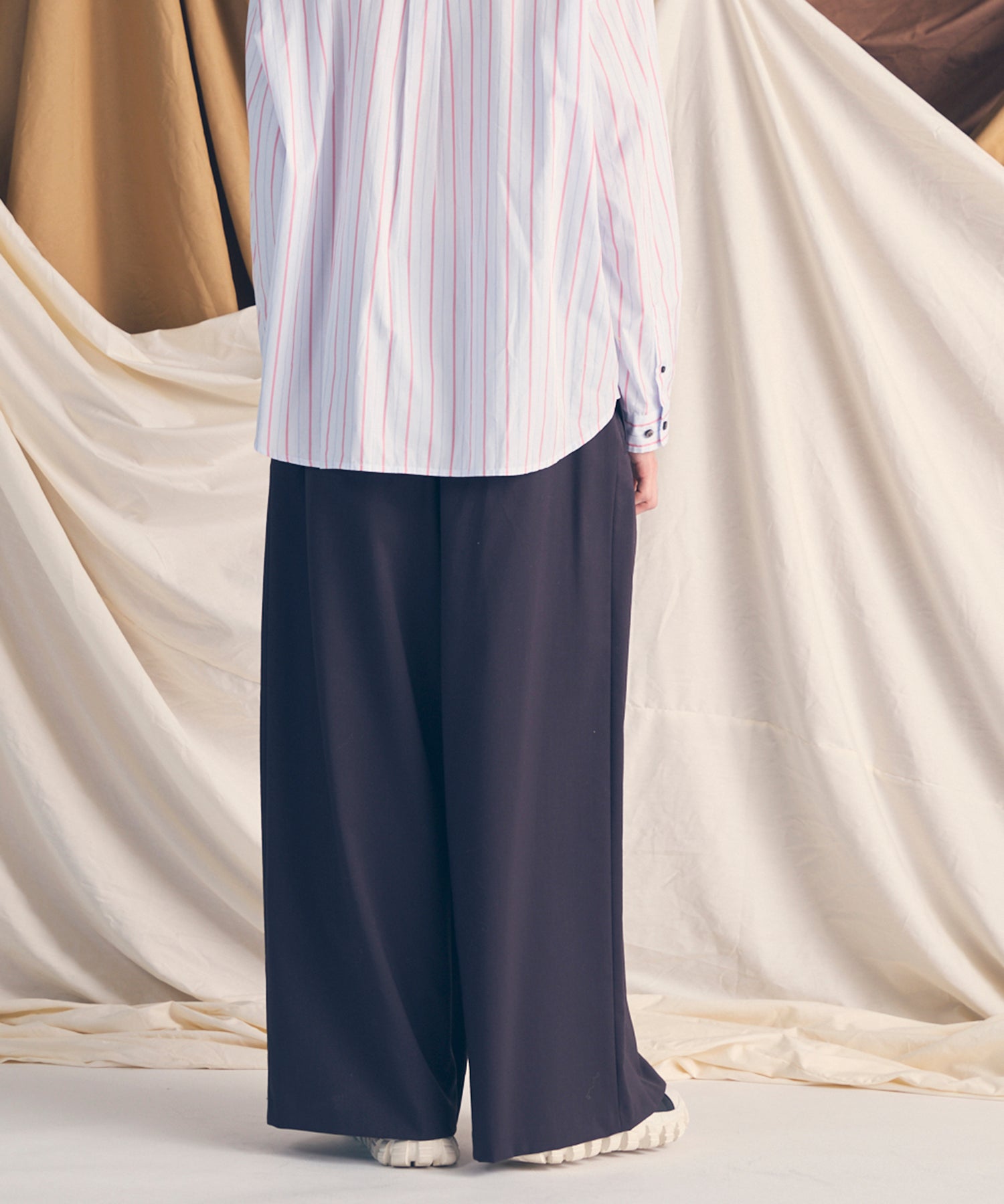 羊毛混合光滑的宽宽松裤子