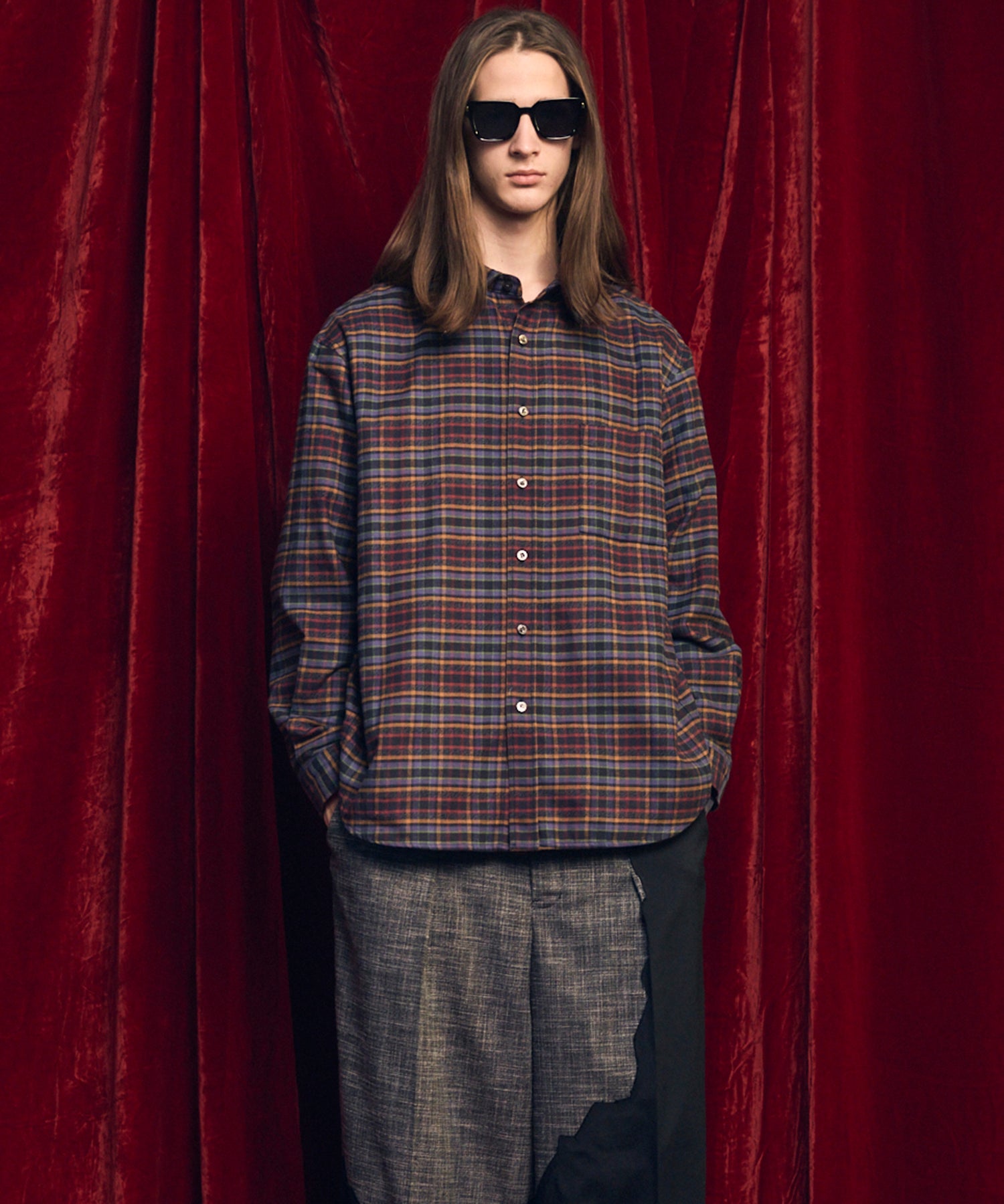 [意大利死库织物]原始的常规领绒布衬衫