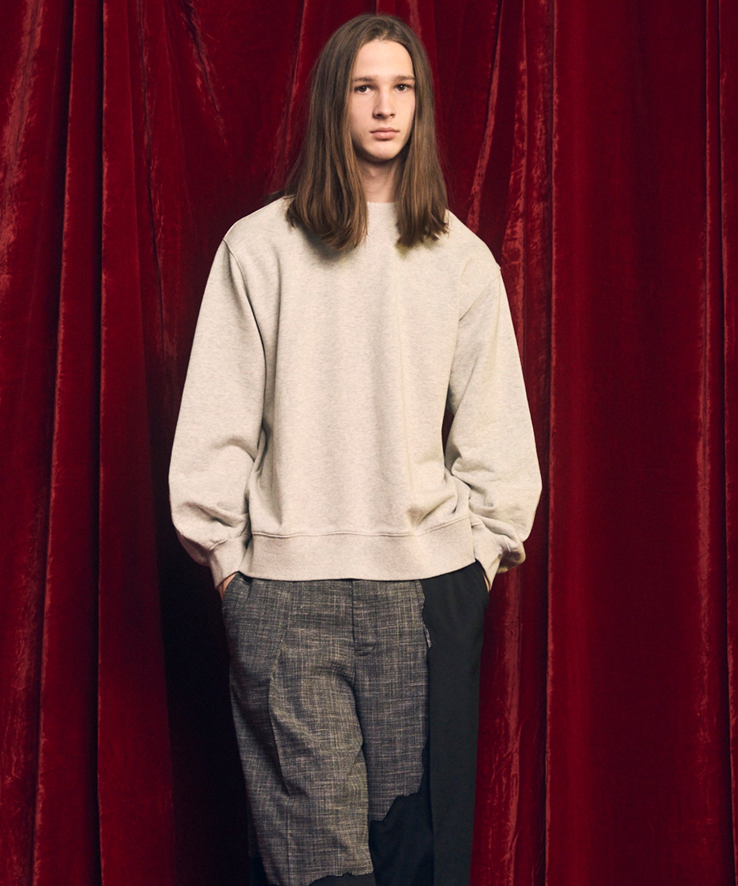 [25AW PRE-ORDER] Nuance Graphics Hand Stitching Long Sleeve TEE