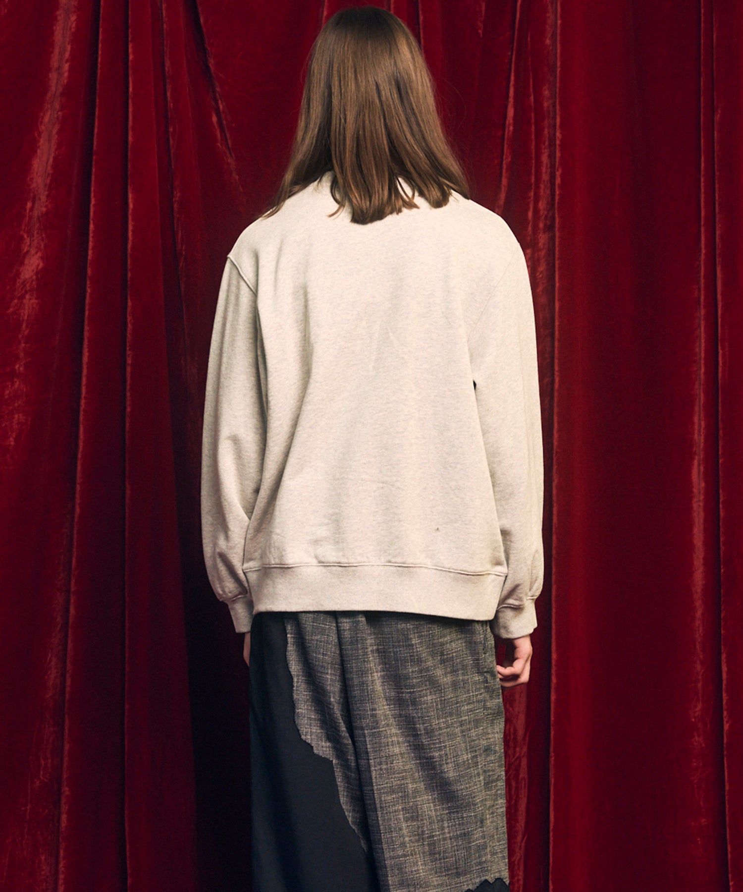 [25AW PRE-ORDER] Nuance Graphics Hand Stitching Long Sleeve TEE