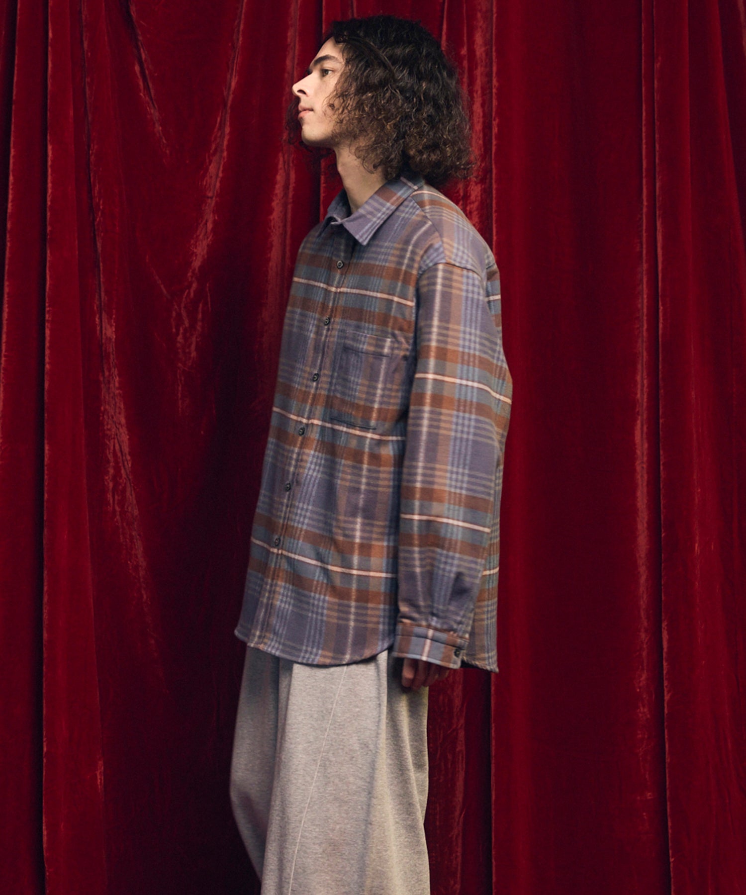 [意大利死库织物]原始的常规领绒布衬衫