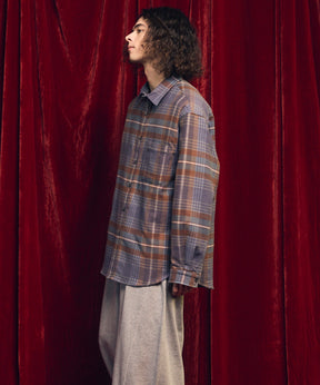 [意大利死库织物]原始的常规领绒布衬衫