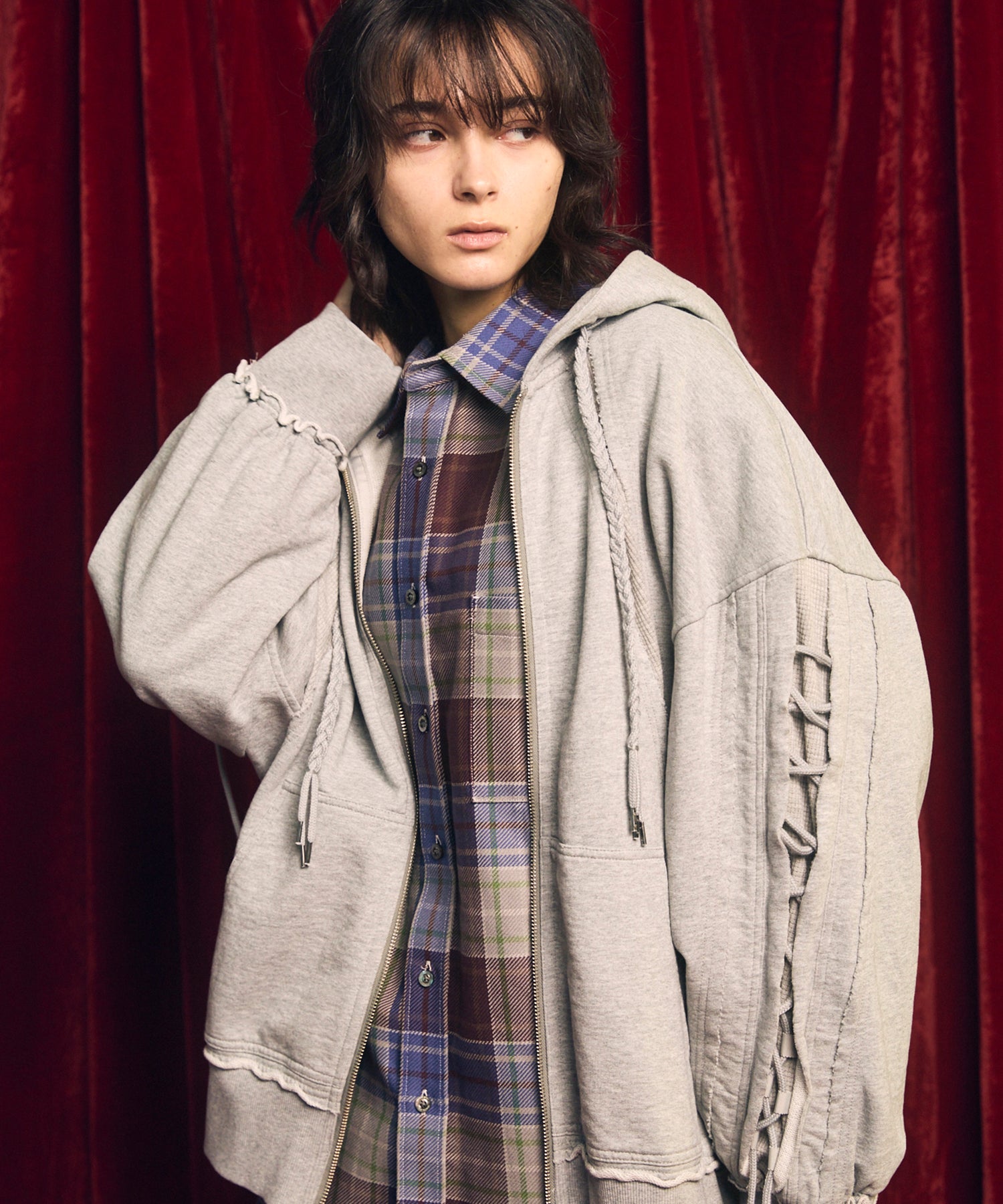 [25AW PRE-ORDER] Nuance Graphics Hand Stitching Long Sleeve TEE