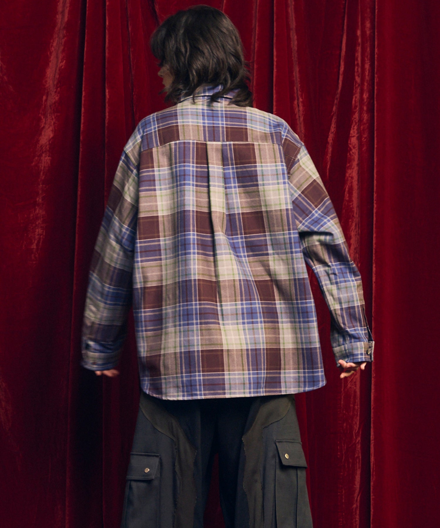 [意大利死库织物]原始的常规领绒布衬衫