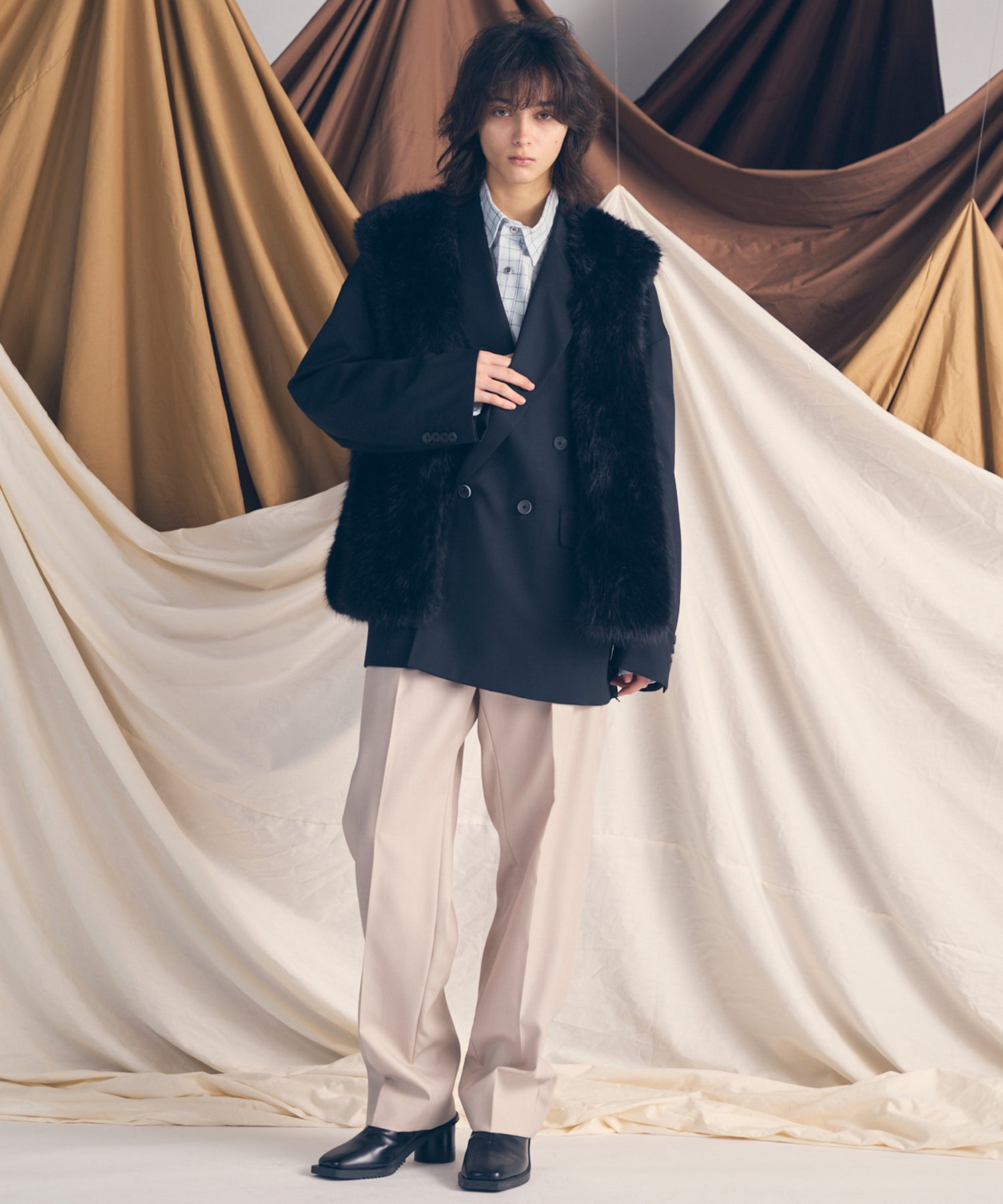 [25AW PRE-ORDER] Luxury Volume Eco Fur Prime-Over Vest