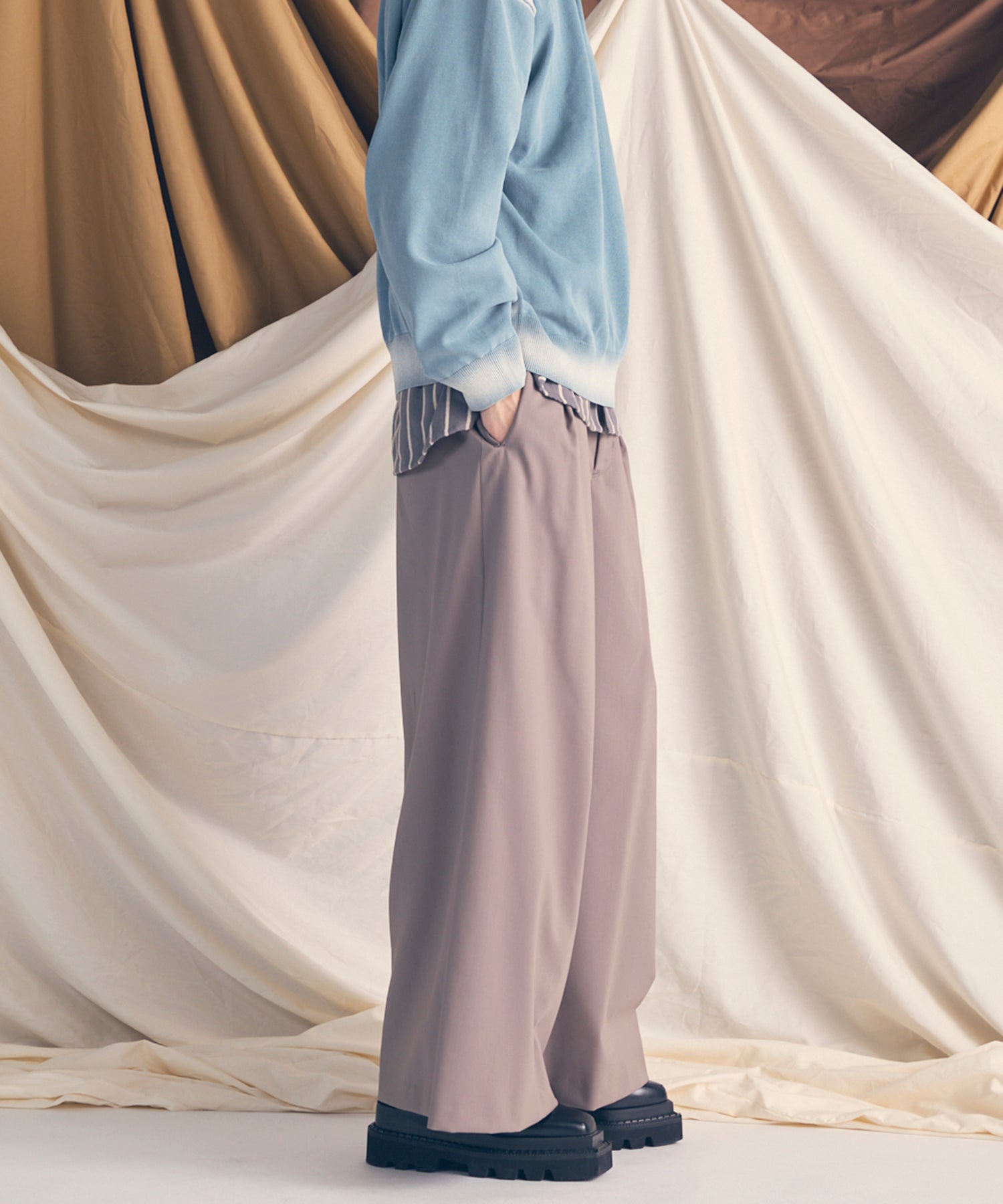 羊毛混合光滑的宽宽松裤子