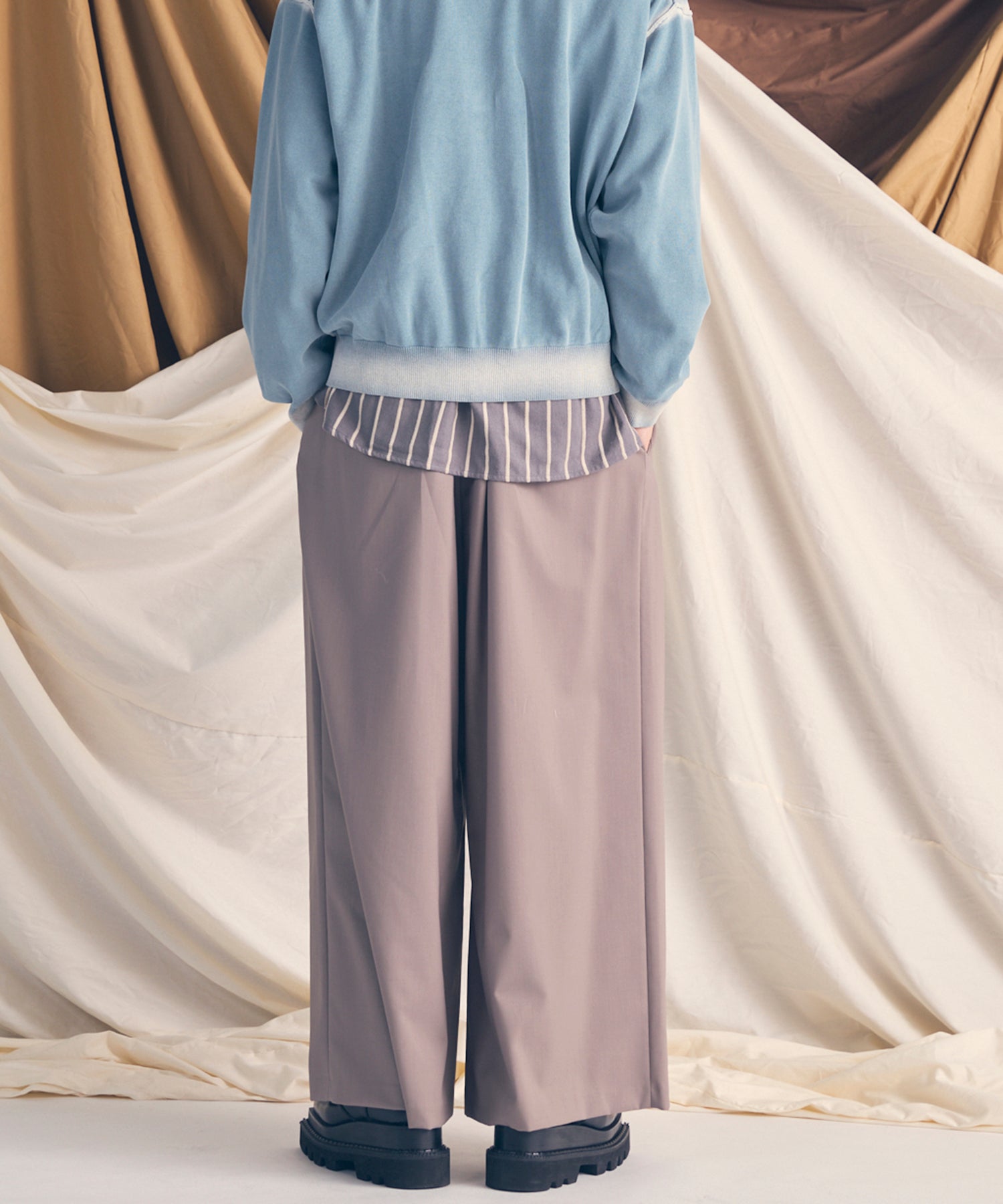 羊毛混合光滑的宽宽松裤子