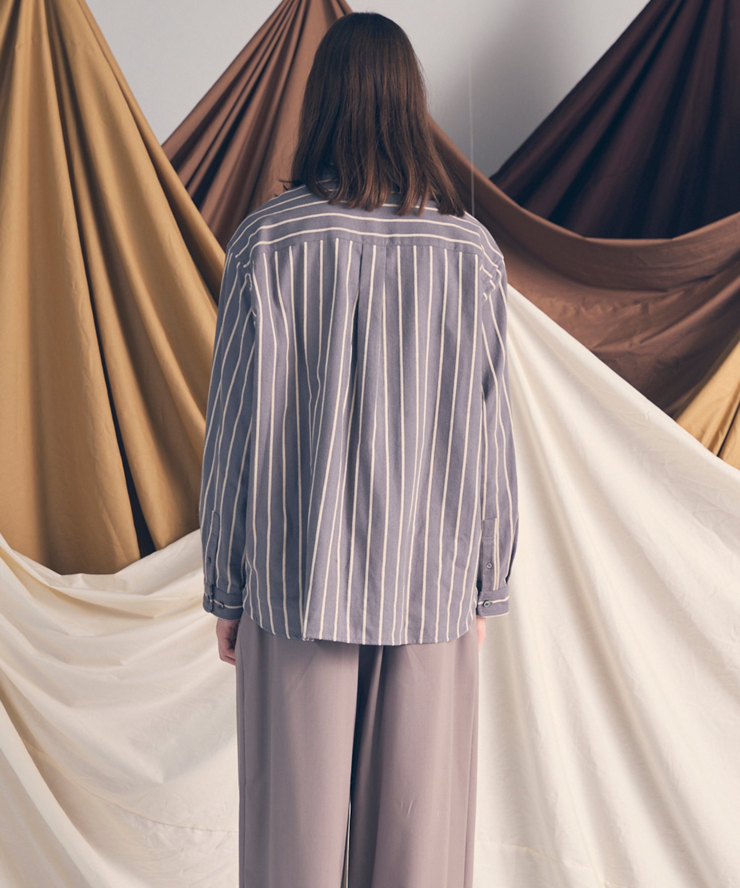 [意大利死库织物]原始的常规领绒布衬衫