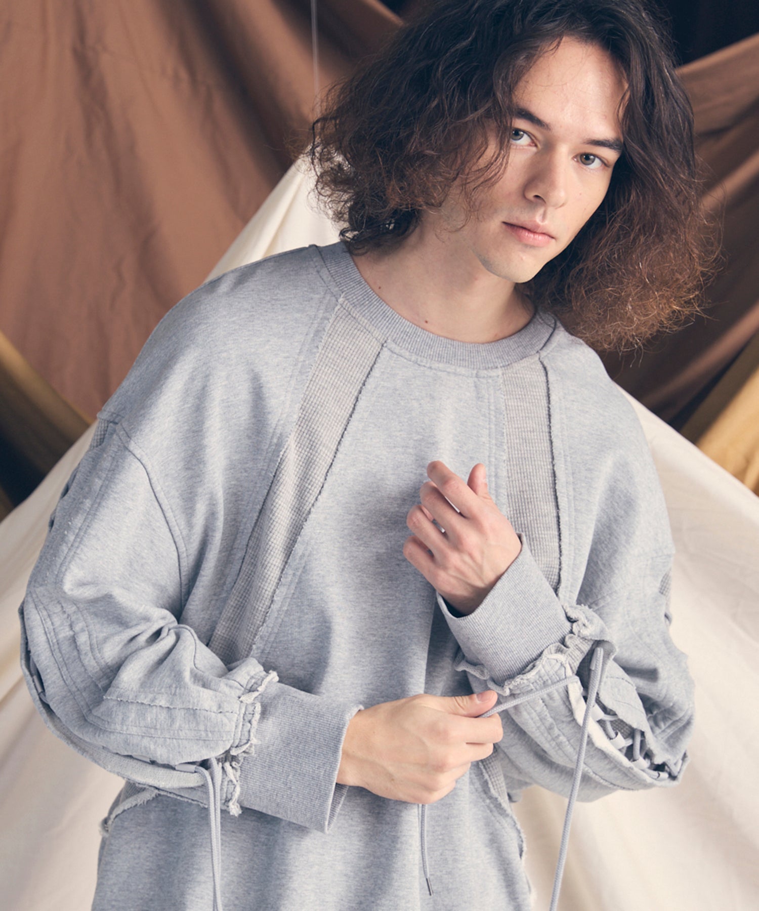 [25AW PRE-ORDER] Nuance Graphics Hand Stitching Long Sleeve TEE