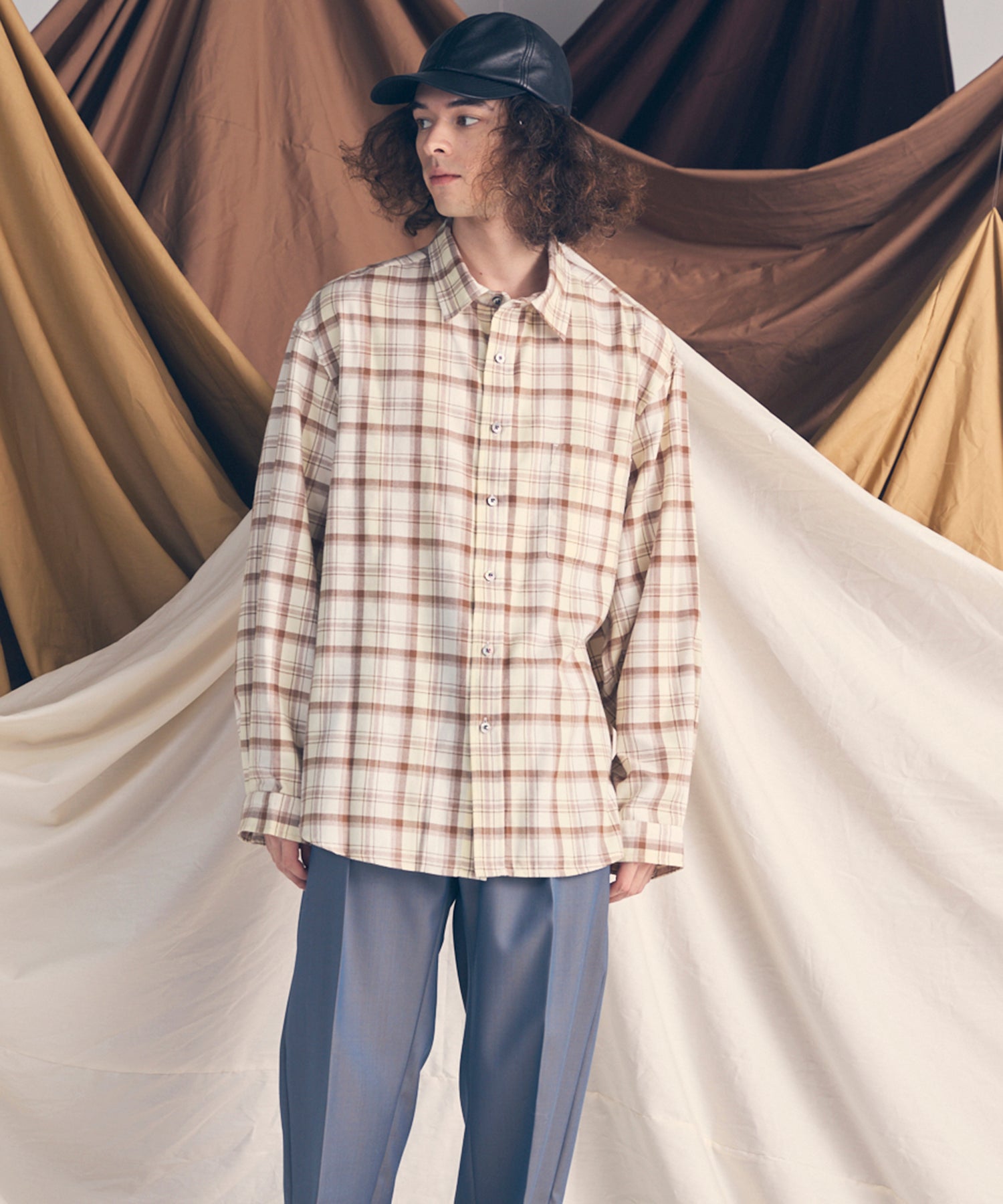 [意大利死库织物]原始的常规领绒布衬衫