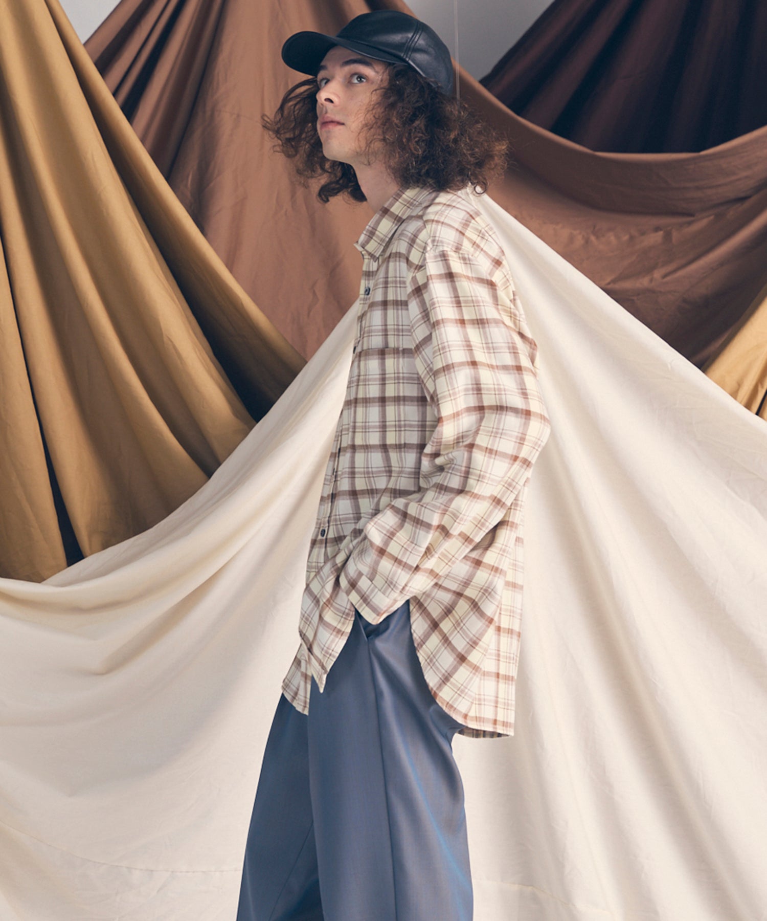 [意大利死库织物]原始的常规领绒布衬衫