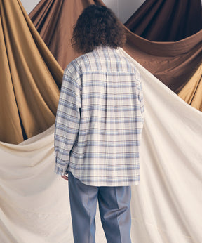 [意大利死库织物]原始的常规领绒布衬衫