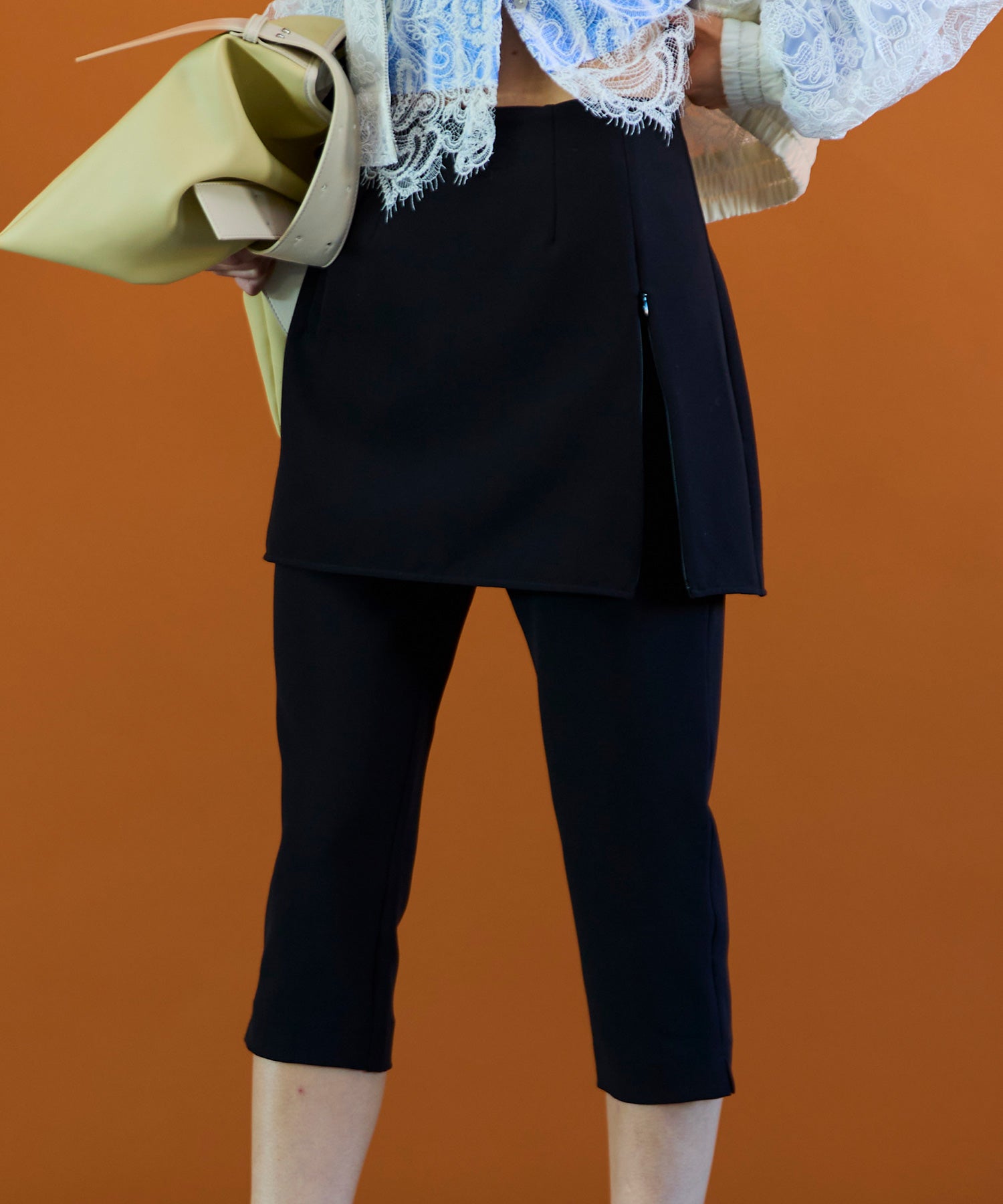 【26SPRING PRE-ORDER】Mini Skirt Layer Capri Pants