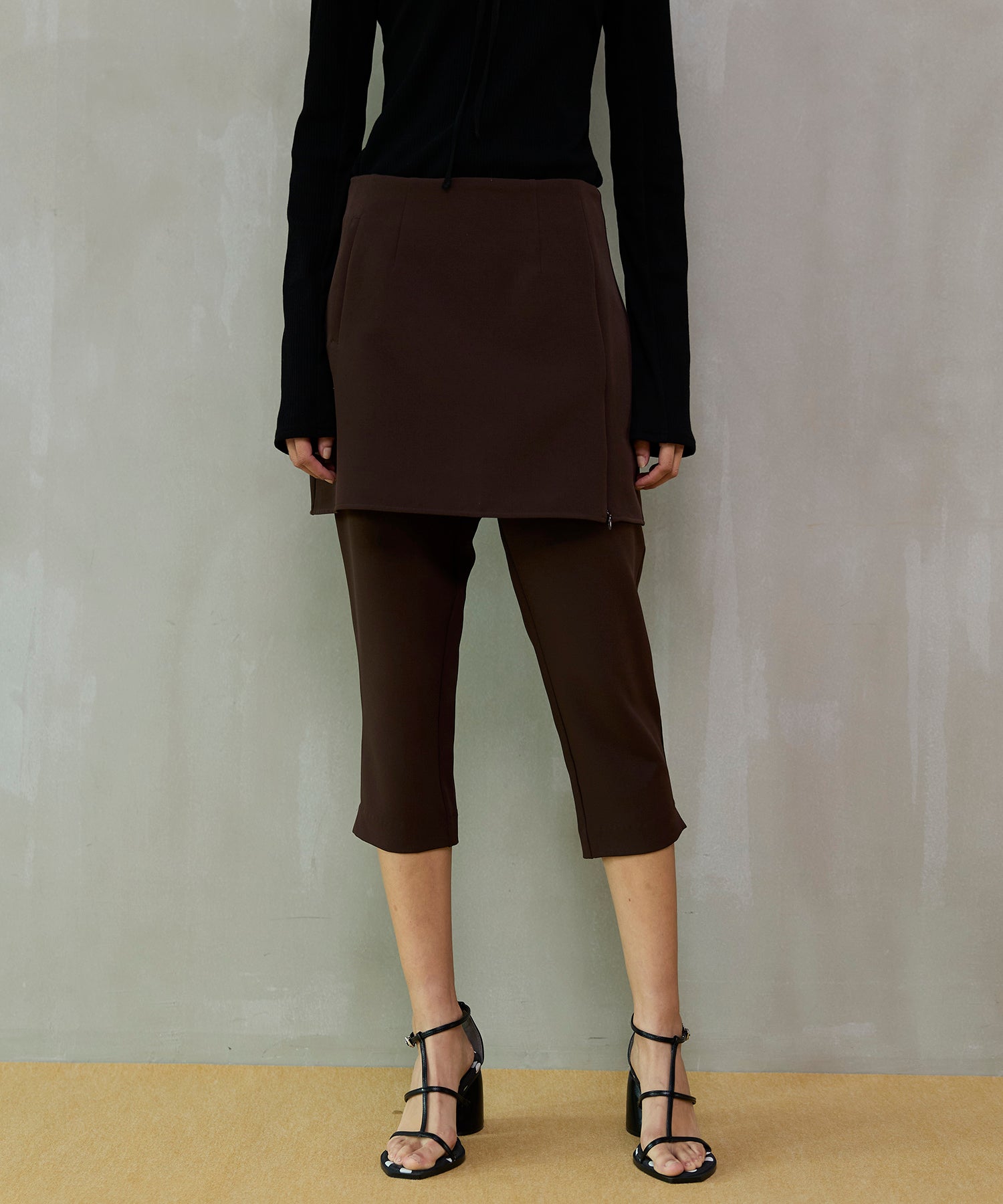 【26SPRING PRE-ORDER】Mini Skirt Layer Capri Pants