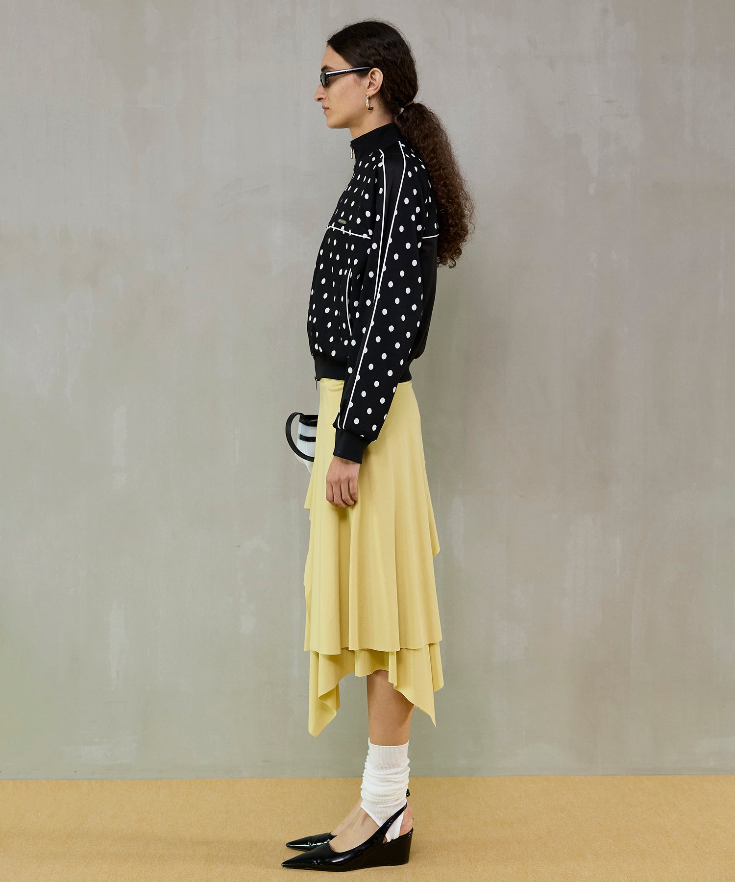 【26SPRING PRE-ORDER】Asymmetrical Flare Skirt