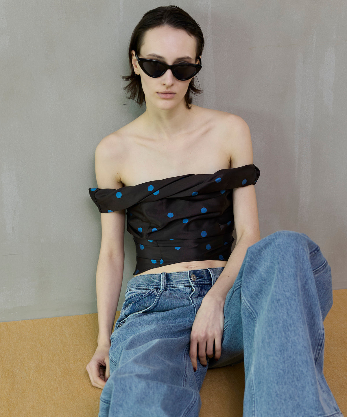 【26SPRING PRE-ORDER】Twist Off-Shoulder Blouse