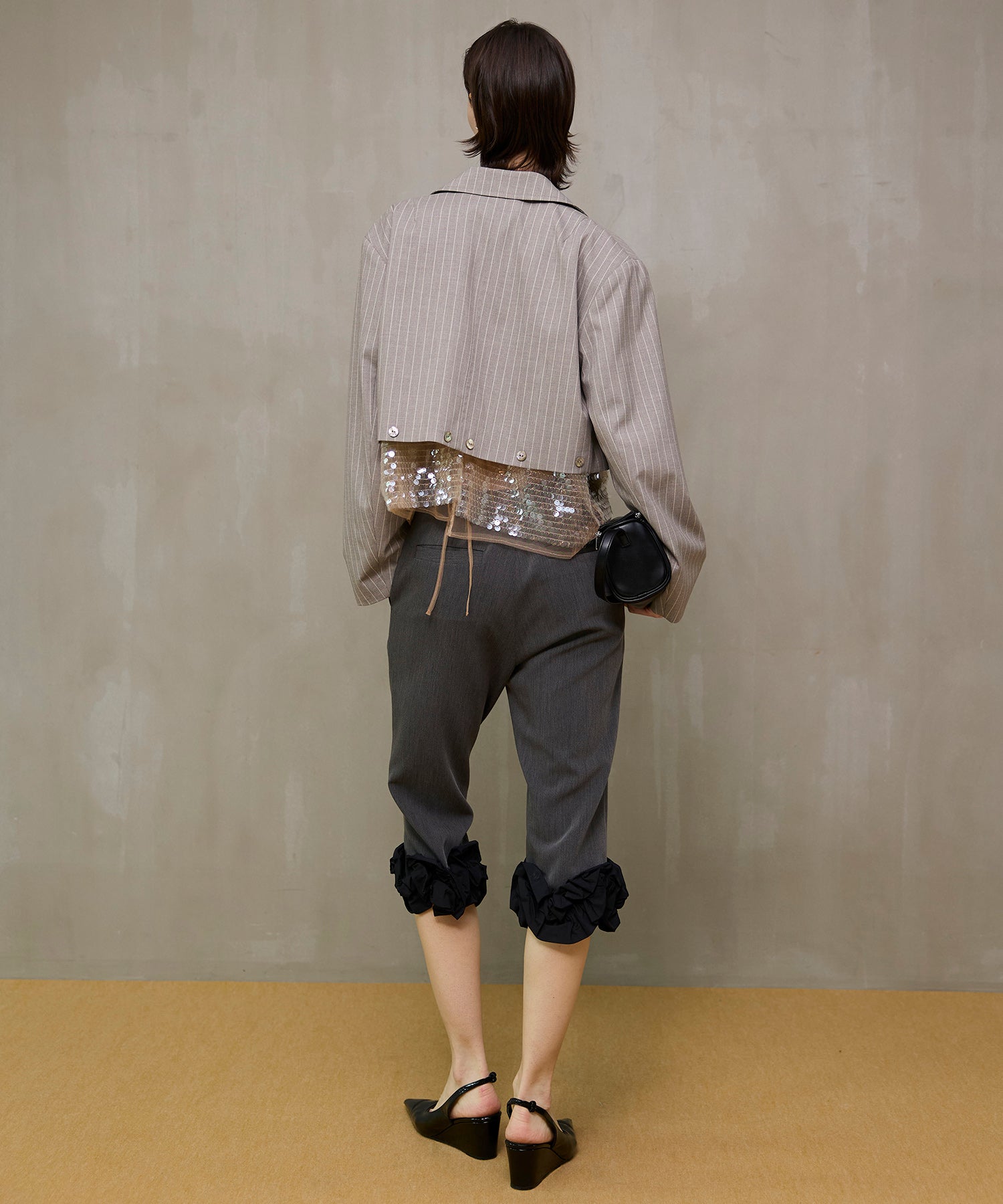 【26SPRING PRE-ORDER】Flower Hem Capri Pants