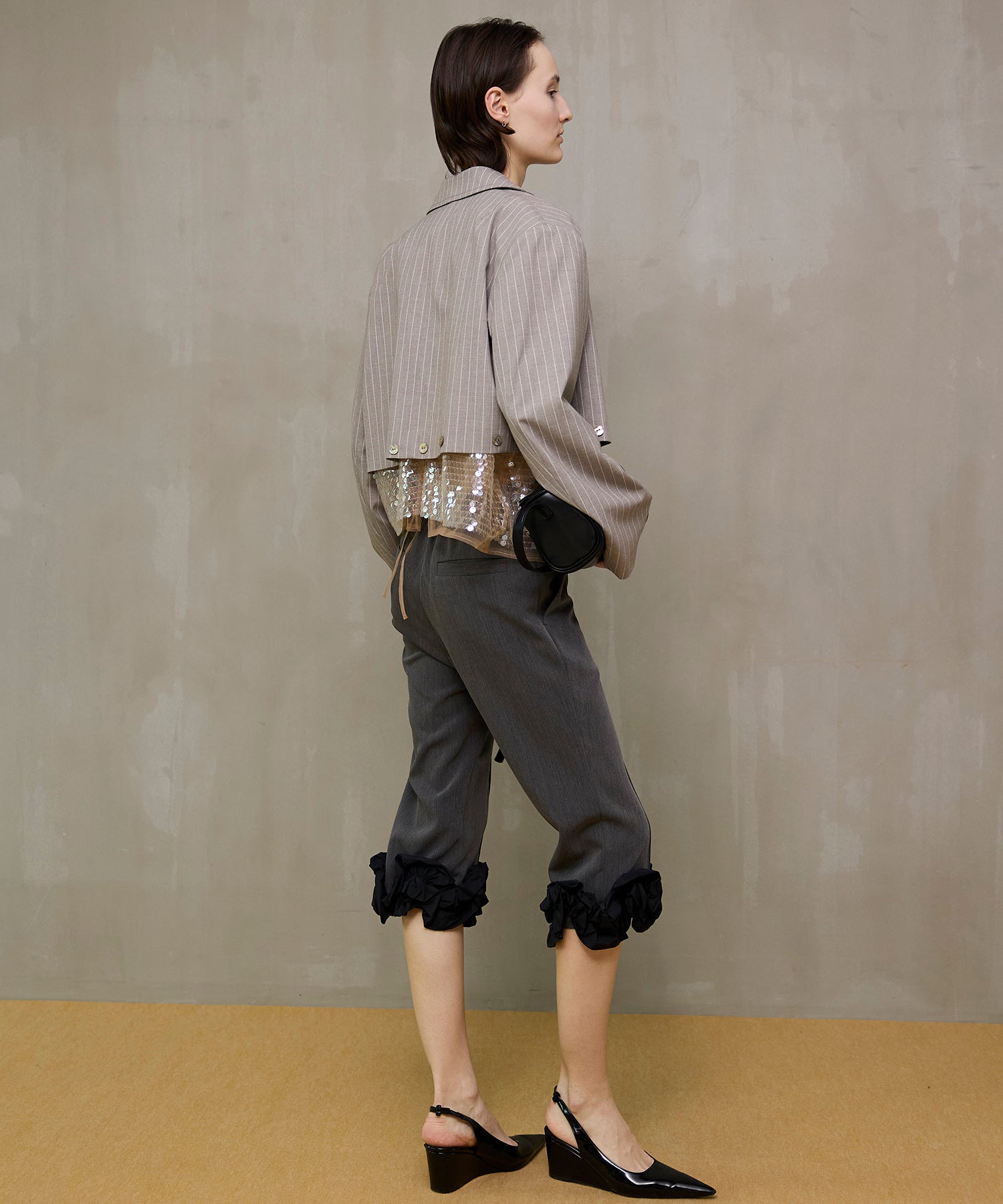 【26SPRING PRE-ORDER】Flower Hem Capri Pants