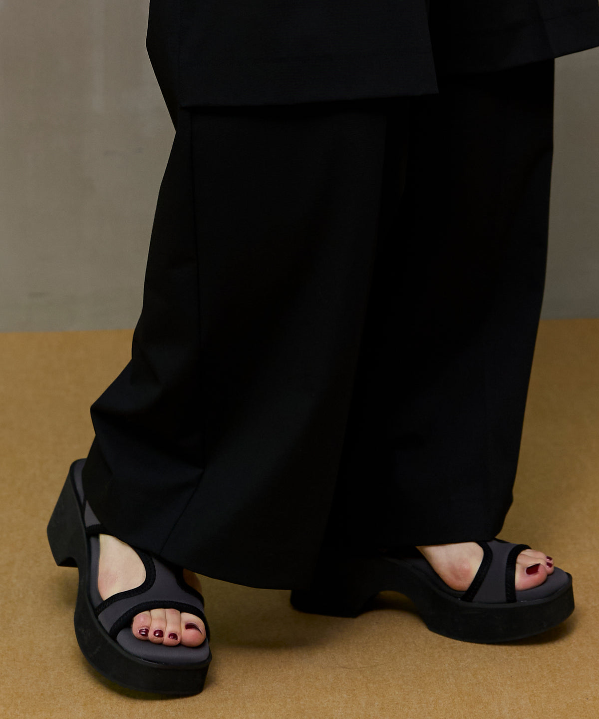 【26SPRING PRE-ORDER】Side-Open Stretch Sandals