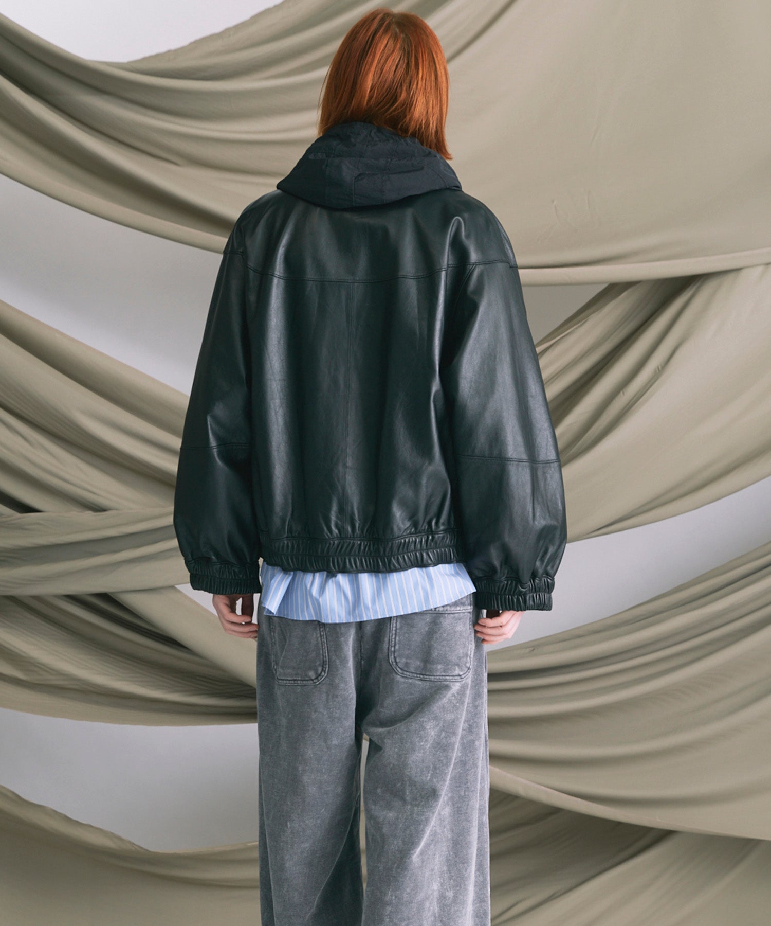 [25AW 사전 주문] 양 가죽 스탠드 칼라 블루슨