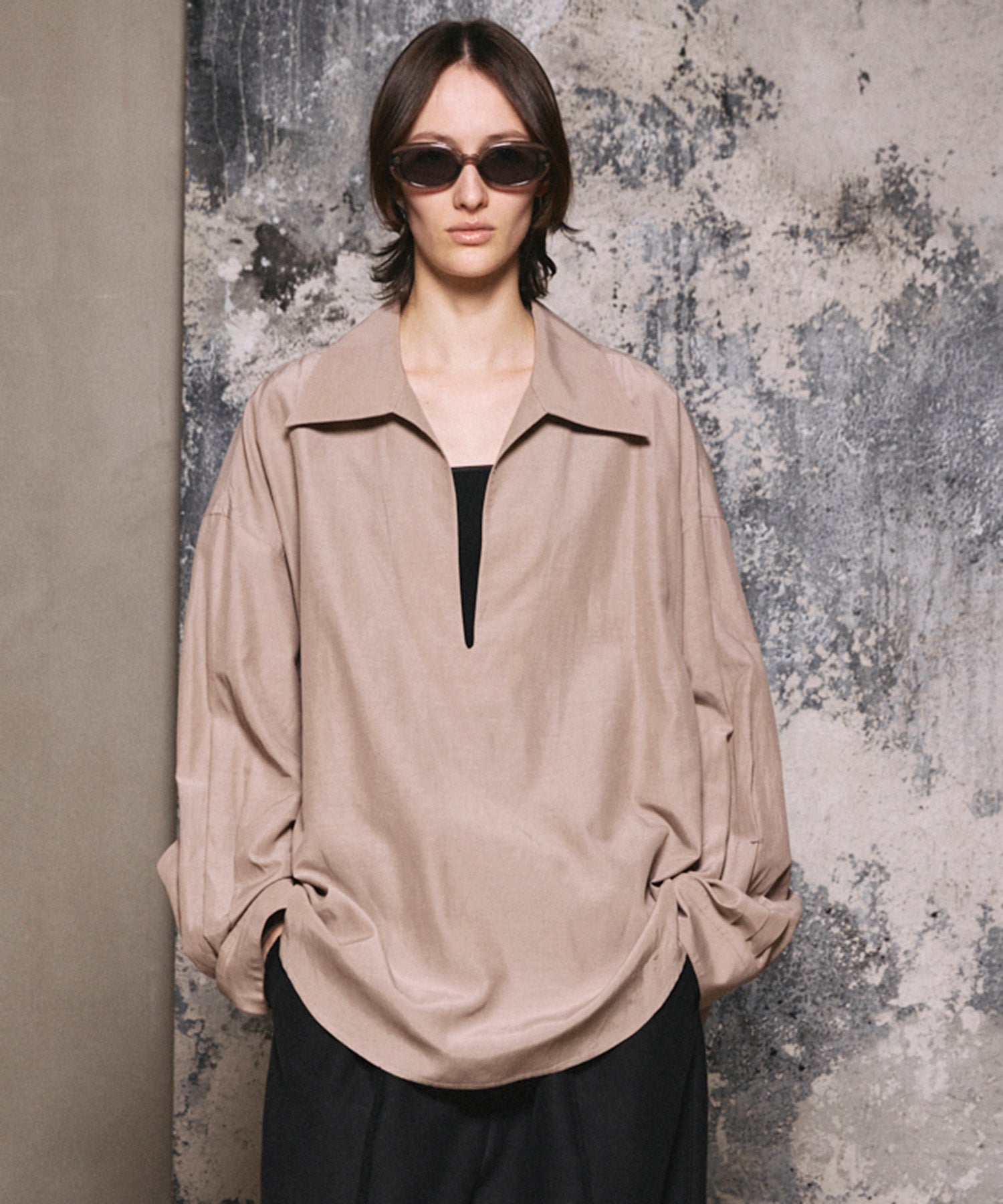 トップス ms 26SS PRE-ORDER】Deep Front Neck Prime-Over Skipper Shirt