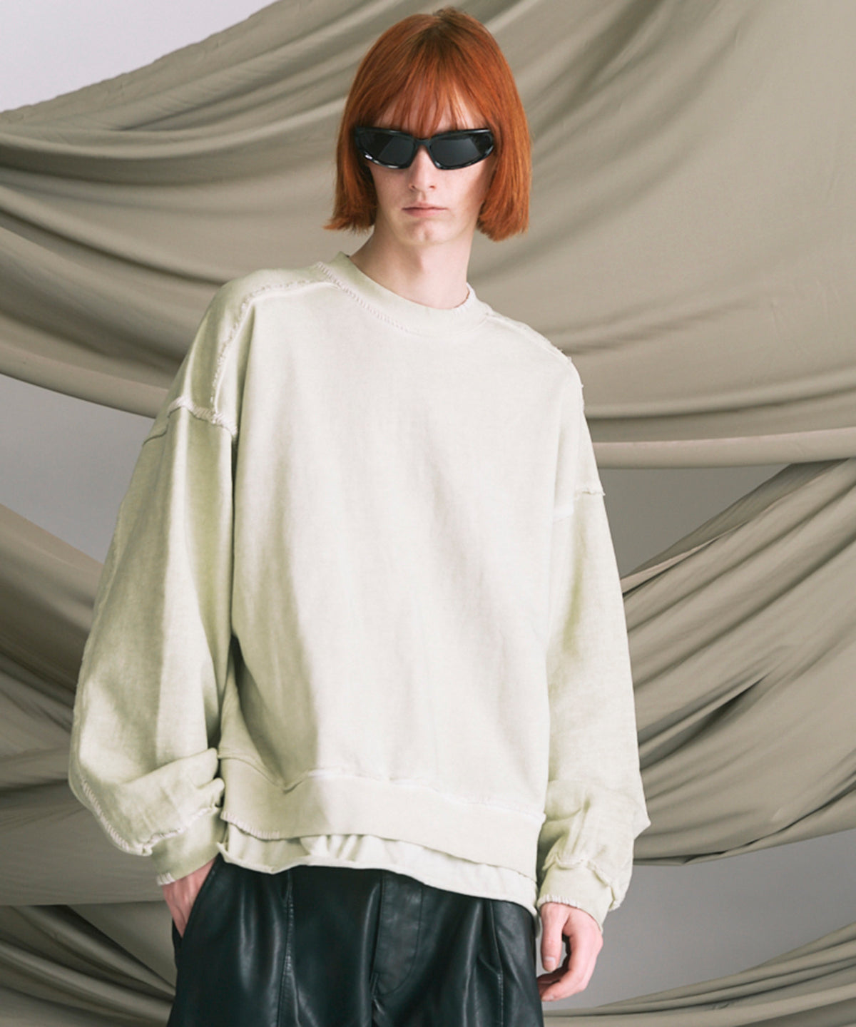 Heavy-Weight Sweat Embroidery Damage Over-Dye Crew Neck Pullover