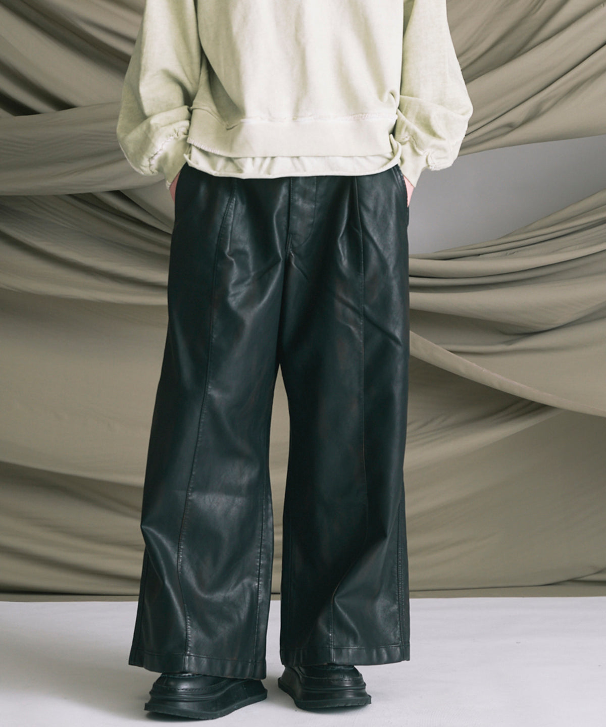 【PRE-ORDER】Artificial Leather Pin-Tuck Wide Pants